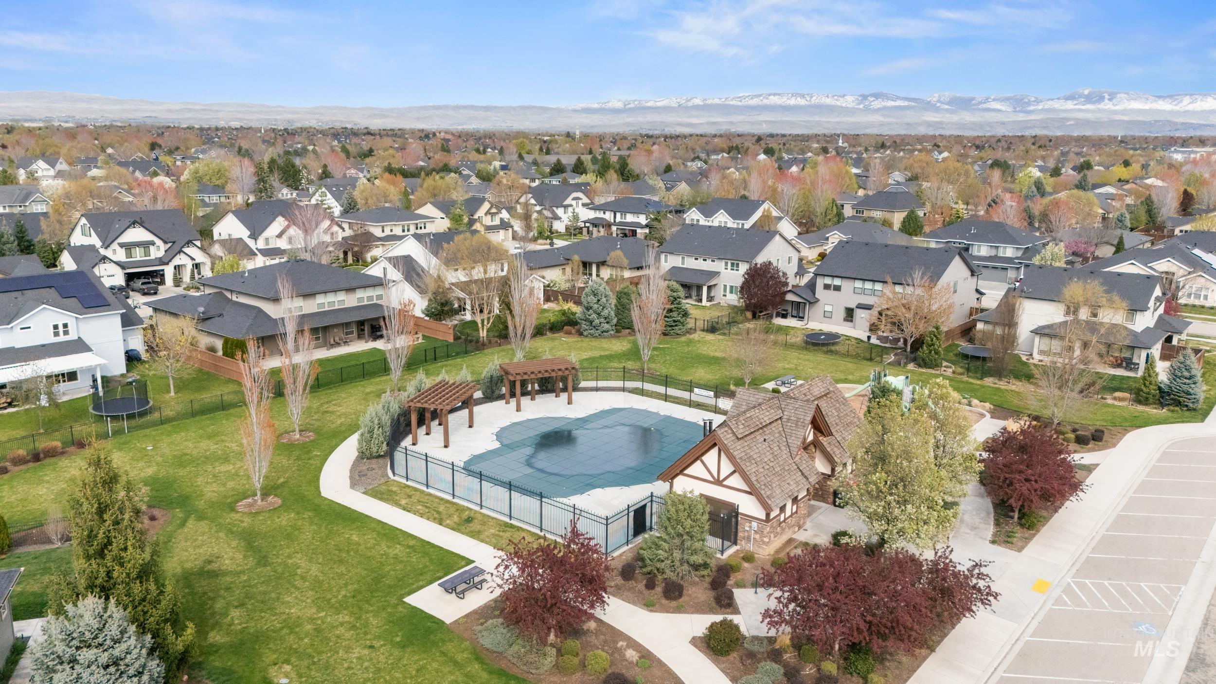 815 W Arnaz, Meridian, Idaho 83646, 5 Bedrooms, 2.5 Bathrooms, Residential For Sale, Price $749,000, 98980506