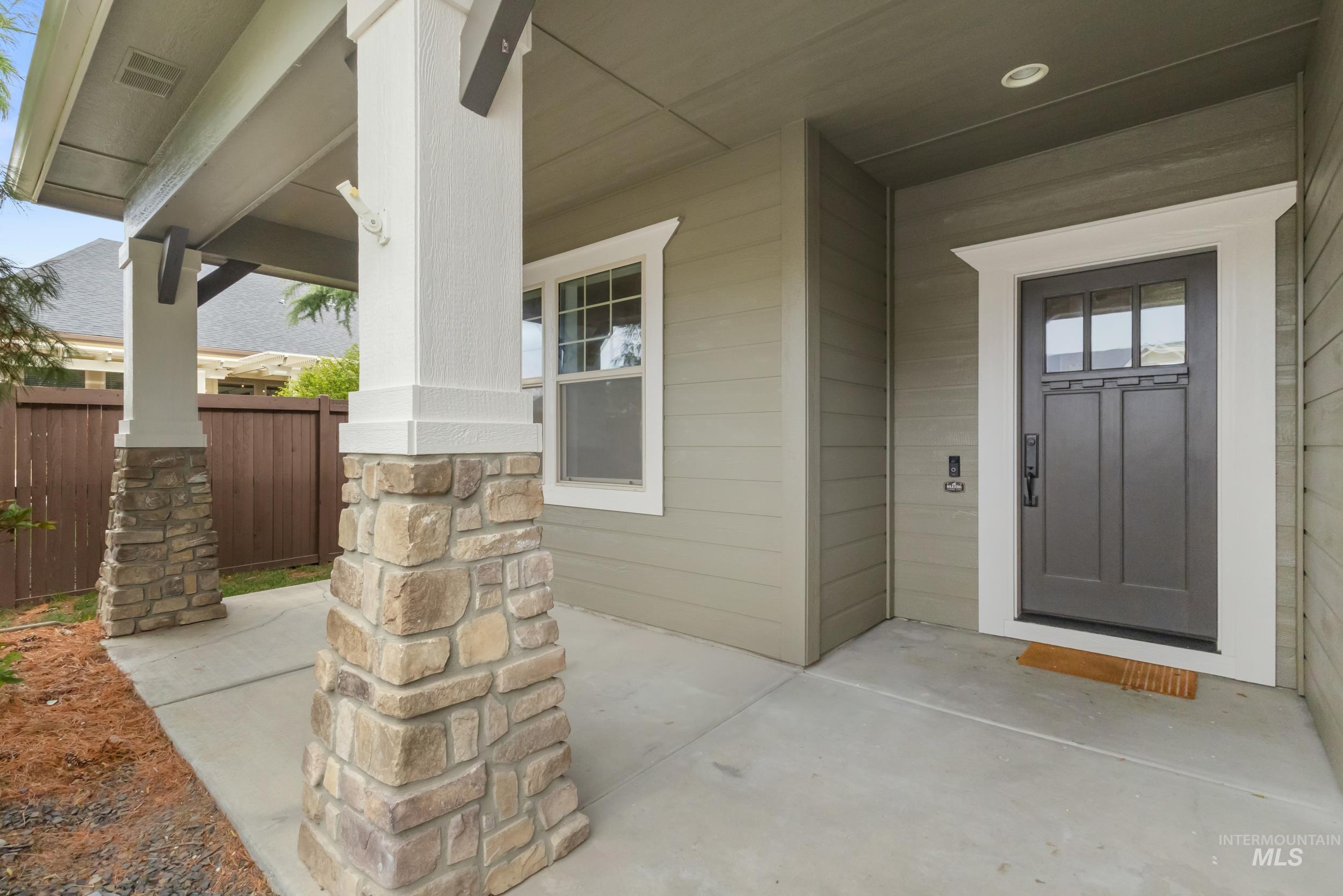 815 W Arnaz, Meridian, Idaho 83646, 5 Bedrooms, 2.5 Bathrooms, Residential For Sale, Price $749,000, 98980506