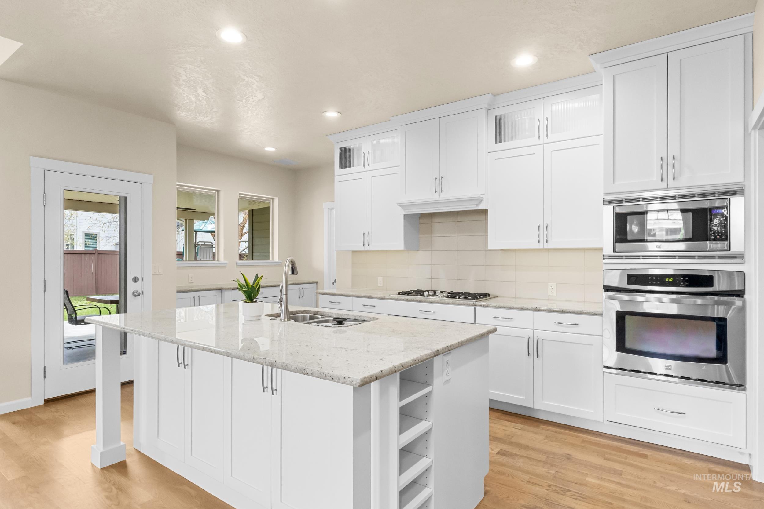 815 W Arnaz, Meridian, Idaho 83646, 5 Bedrooms, 2.5 Bathrooms, Residential For Sale, Price $749,000, 98980506