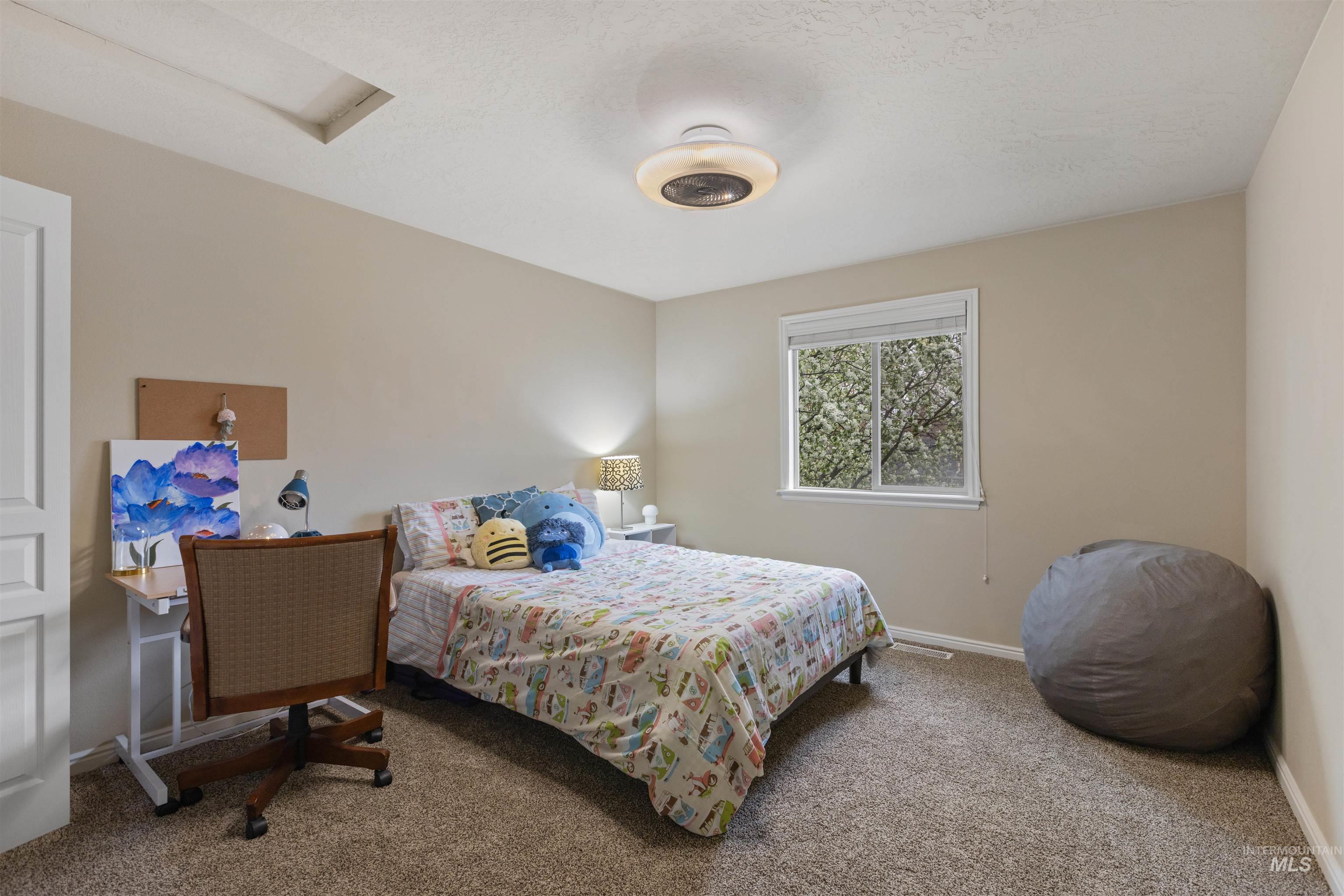 891 E Silver Torch St, Meridian, Idaho 83646, 5 Bedrooms, 2.5 Bathrooms, Residential For Sale, Price $699,000,MLS 98980508