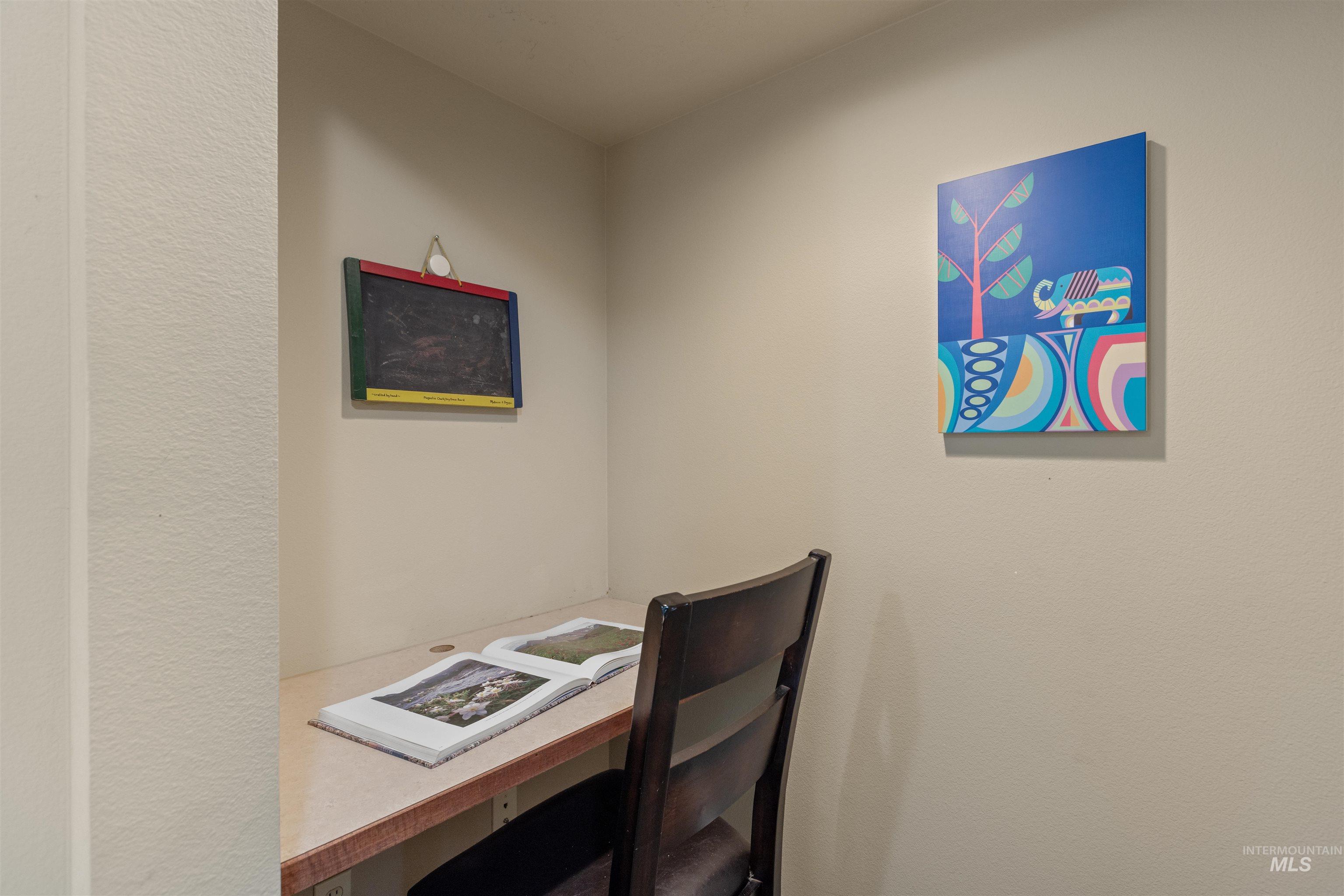 891 E Silver Torch St, Meridian, Idaho 83646, 5 Bedrooms, 2.5 Bathrooms, Residential For Sale, Price $699,000,MLS 98980508