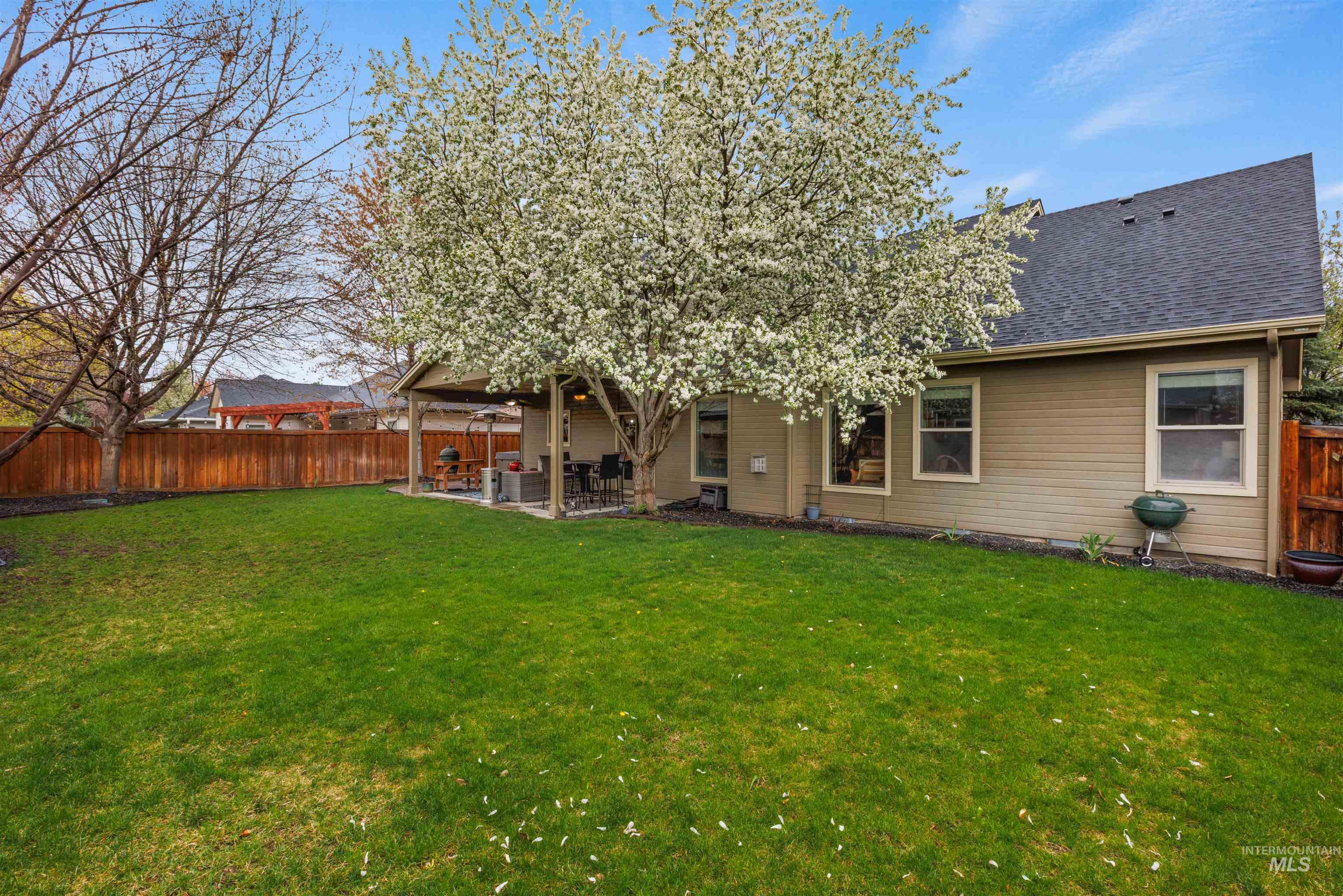 891 E Silver Torch St, Meridian, Idaho 83646, 5 Bedrooms, 2.5 Bathrooms, Residential For Sale, Price $699,000,MLS 98980508