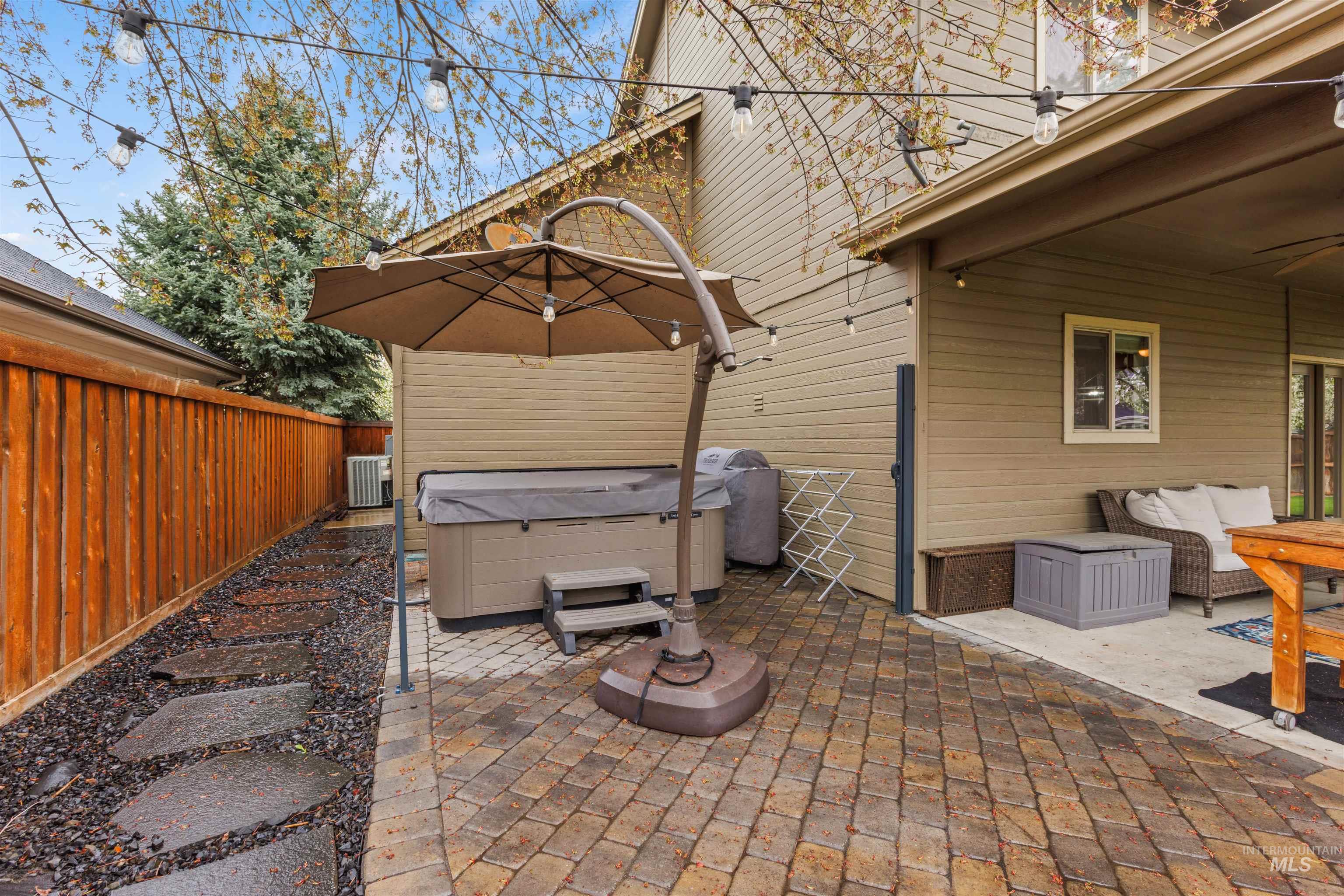 891 E Silver Torch St, Meridian, Idaho 83646, 5 Bedrooms, 2.5 Bathrooms, Residential For Sale, Price $699,000,MLS 98980508