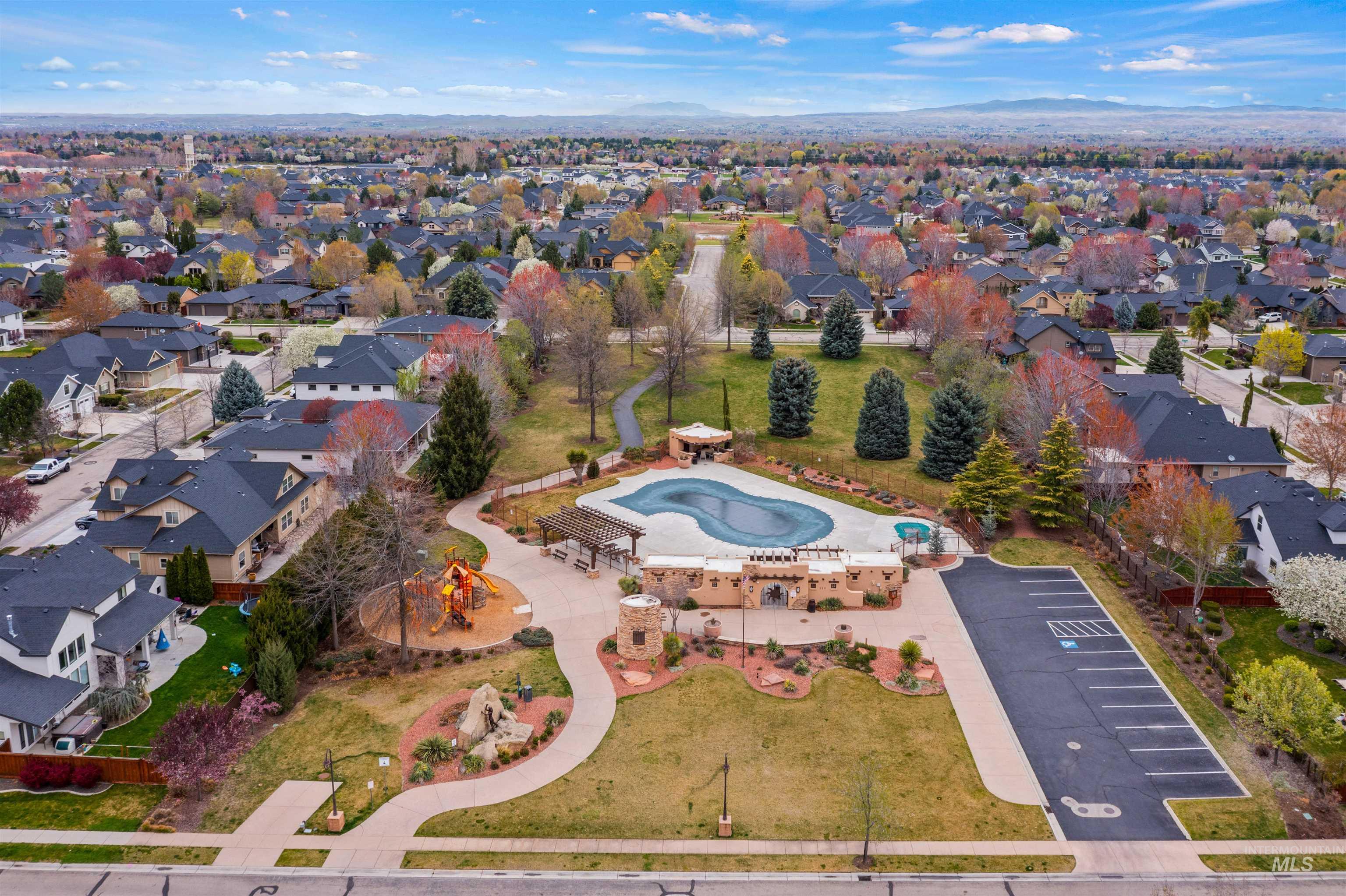 891 E Silver Torch St, Meridian, Idaho 83646, 5 Bedrooms, 2.5 Bathrooms, Residential For Sale, Price $699,000,MLS 98980508