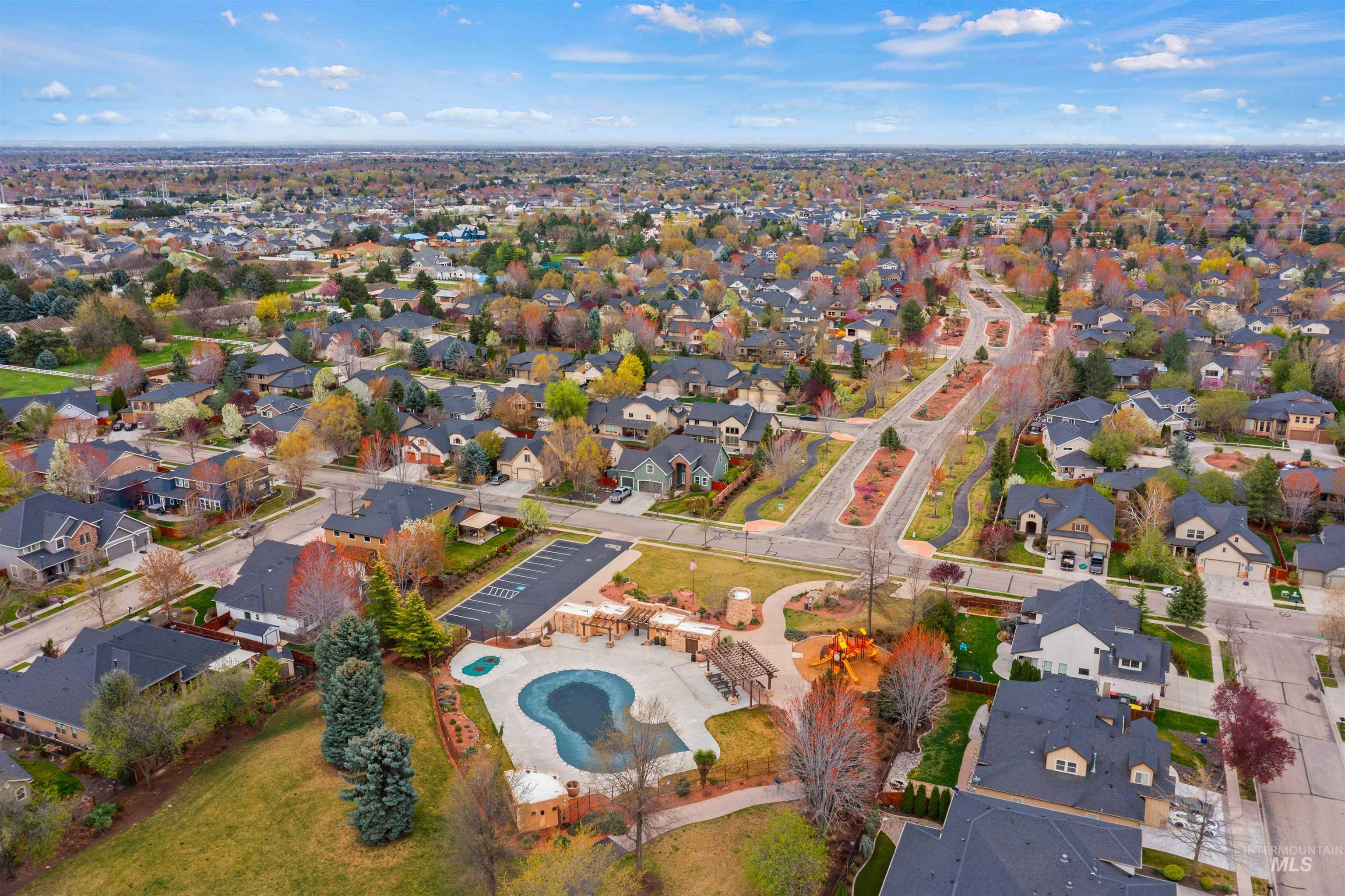 891 E Silver Torch St, Meridian, Idaho 83646, 5 Bedrooms, 2.5 Bathrooms, Residential For Sale, Price $699,000,MLS 98980508