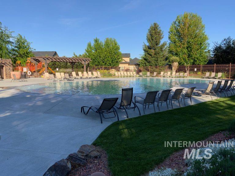 891 E Silver Torch St, Meridian, Idaho 83646, 5 Bedrooms, 2.5 Bathrooms, Residential For Sale, Price $699,000,MLS 98980508