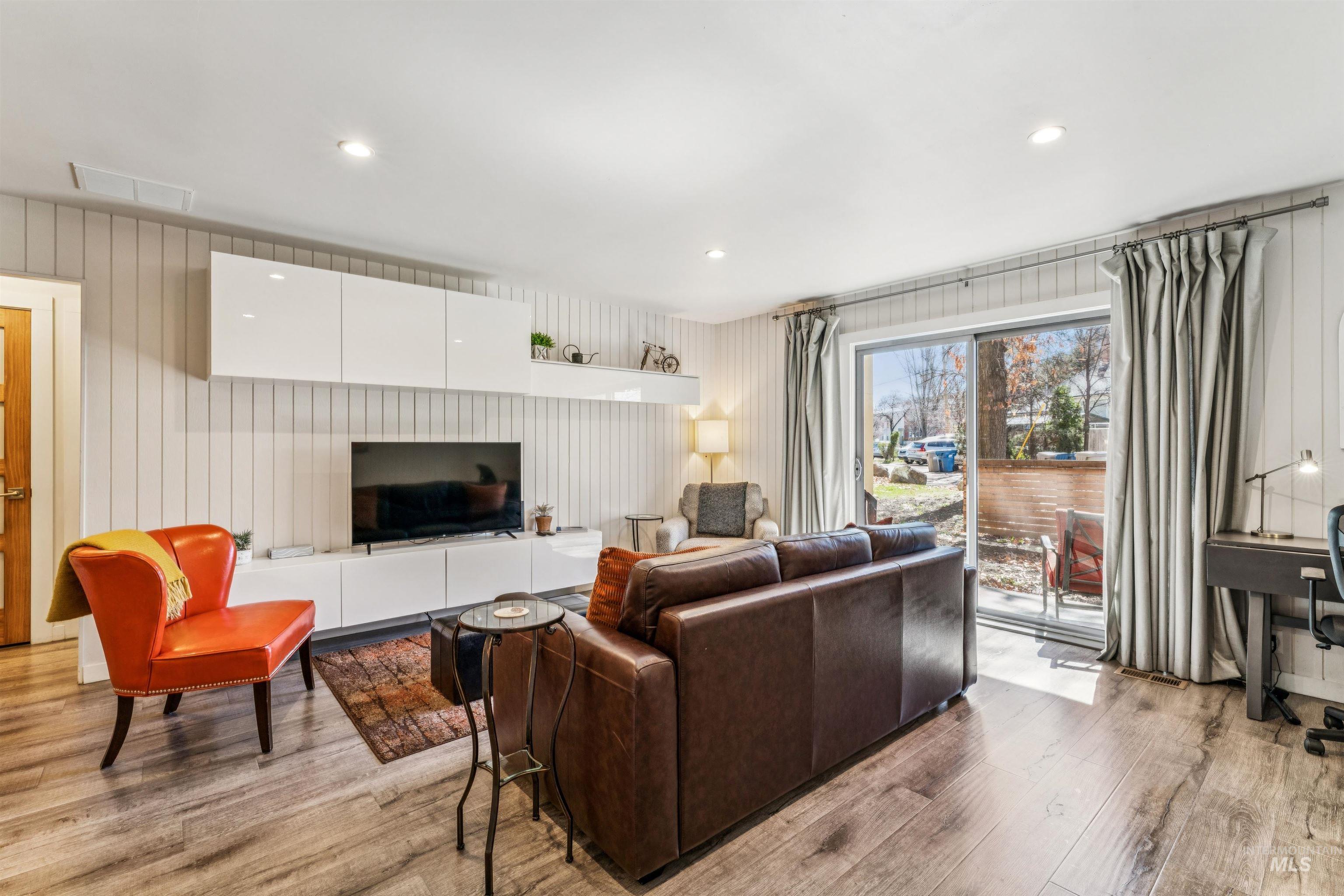 925 N 9th Street, Boise, Idaho 83702, 1 Bedroom, 1 Bathroom, Residential For Sale, Price $369,000,MLS 98980510