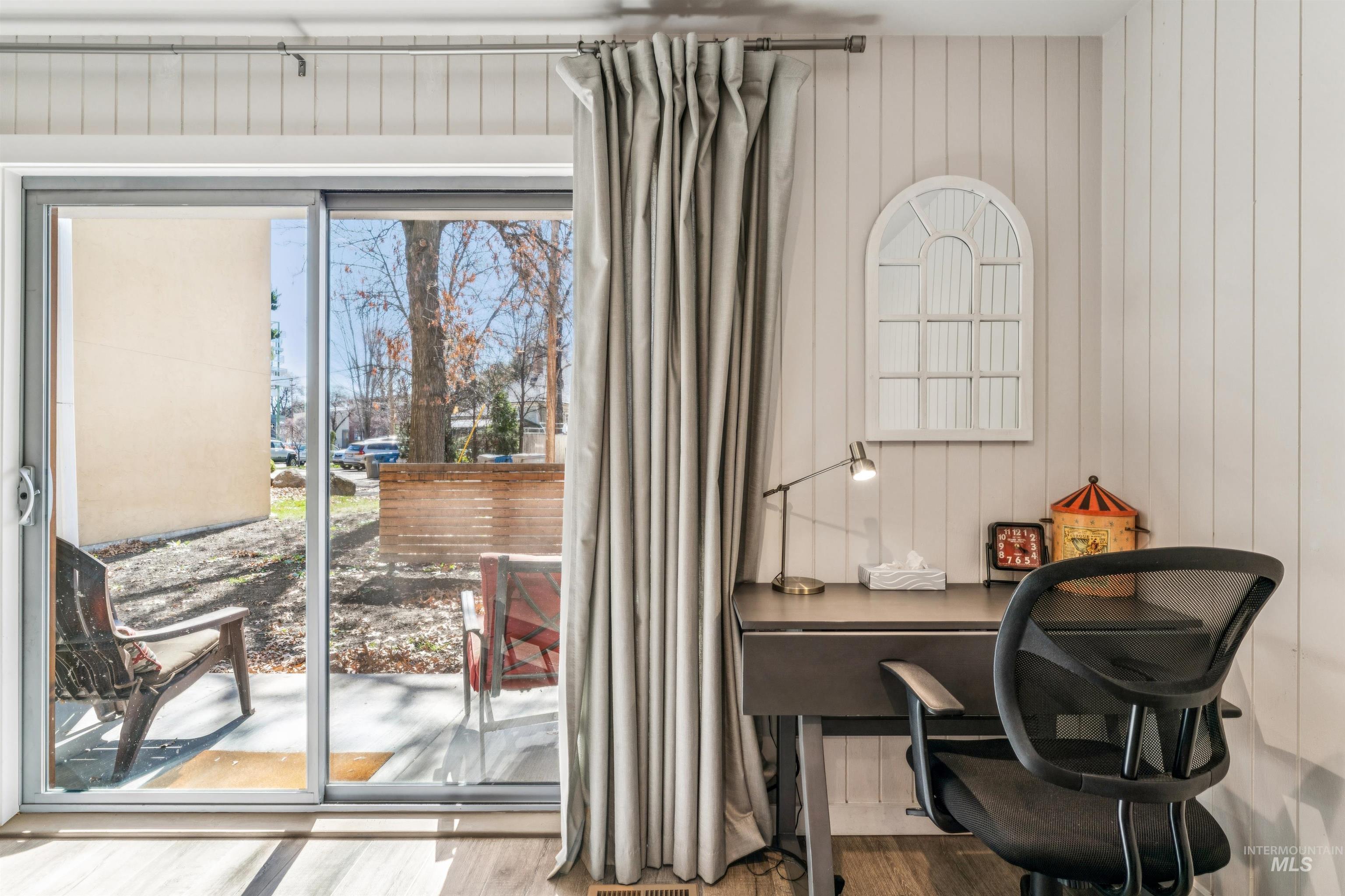 925 N 9th Street, Boise, Idaho 83702, 1 Bedroom, 1 Bathroom, Residential For Sale, Price $369,000,MLS 98980510