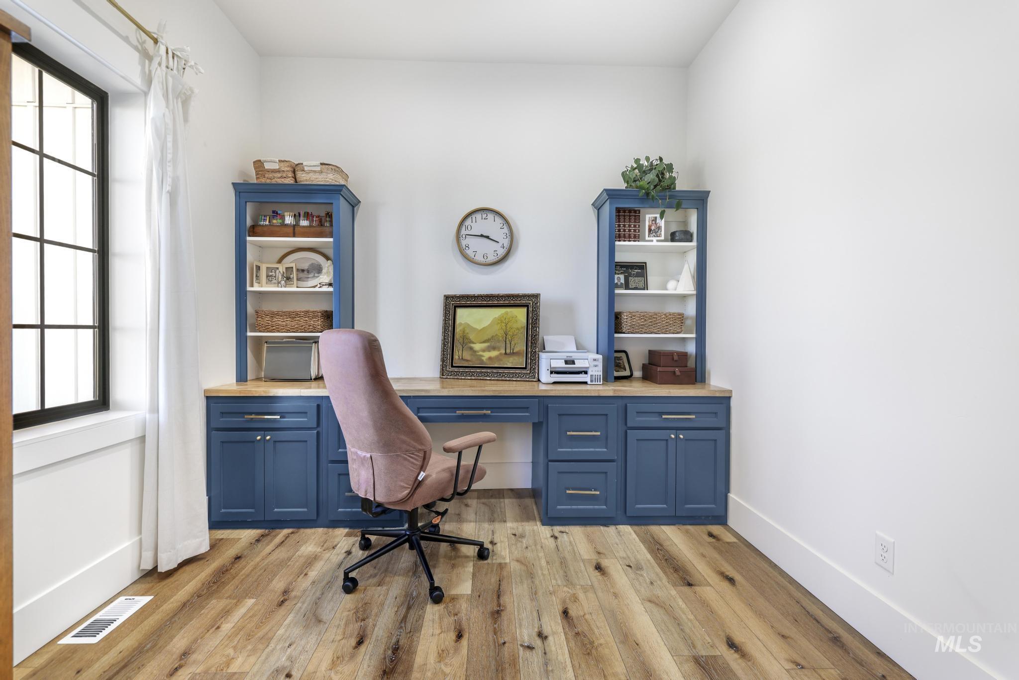 2233 E 3100 S, Wendell, Idaho 83355, 5 Bedrooms, 3.5 Bathrooms, Residential For Sale, Price $999,900,MLS 98980511