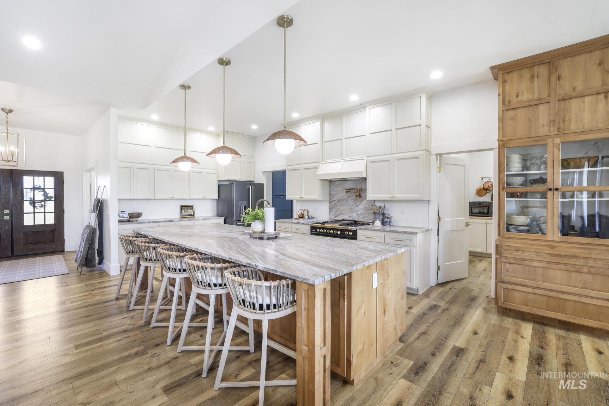 2233 E 3100 S, Wendell, Idaho 83355, 5 Bedrooms, 3.5 Bathrooms, Residential For Sale, Price $999,900,MLS 98980511