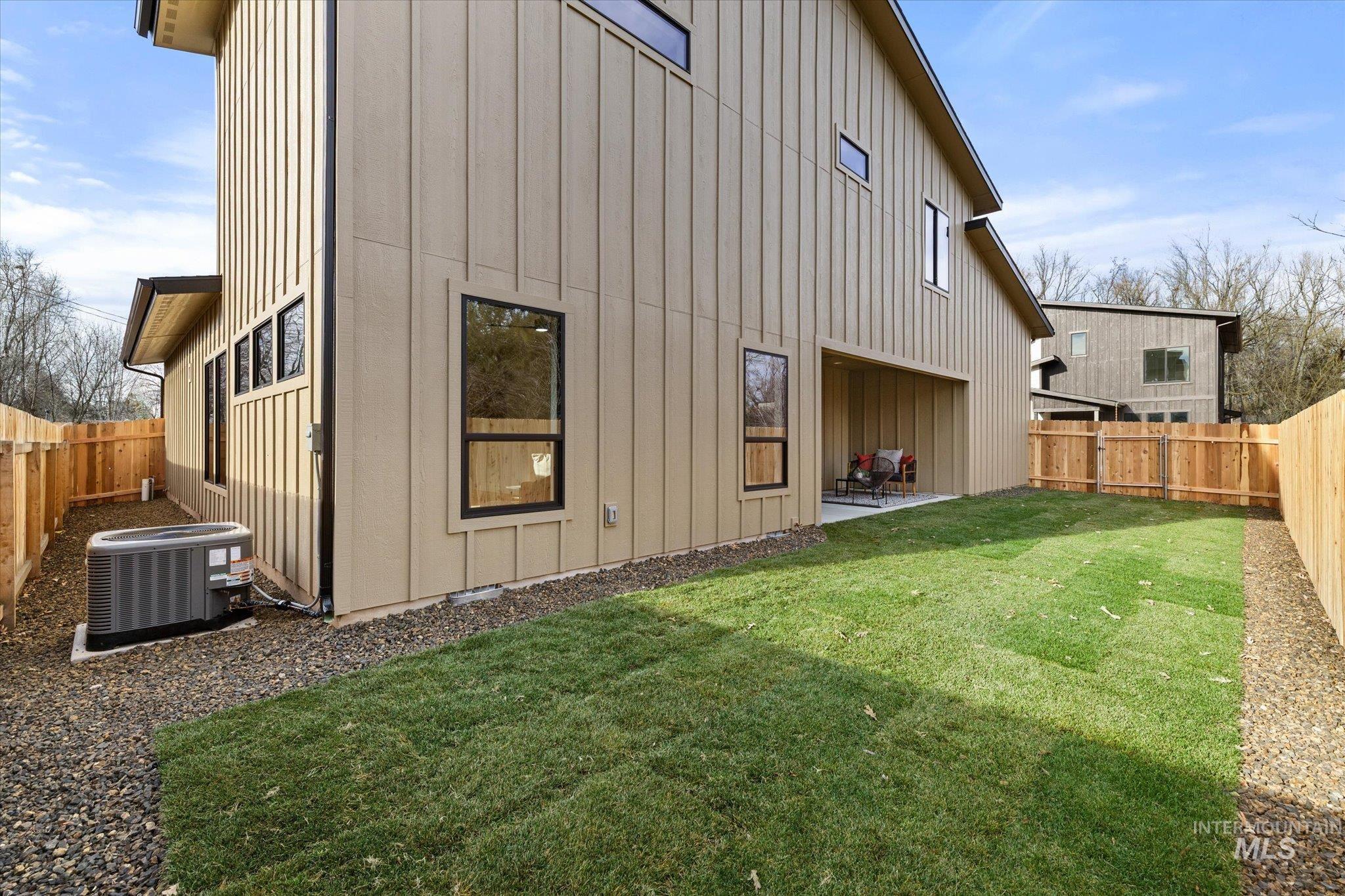 5612 W Grover St, Boise, Idaho 83705, 3 Bedrooms, 2.5 Bathrooms, Residential For Sale, Price $749,900,MLS 98980512