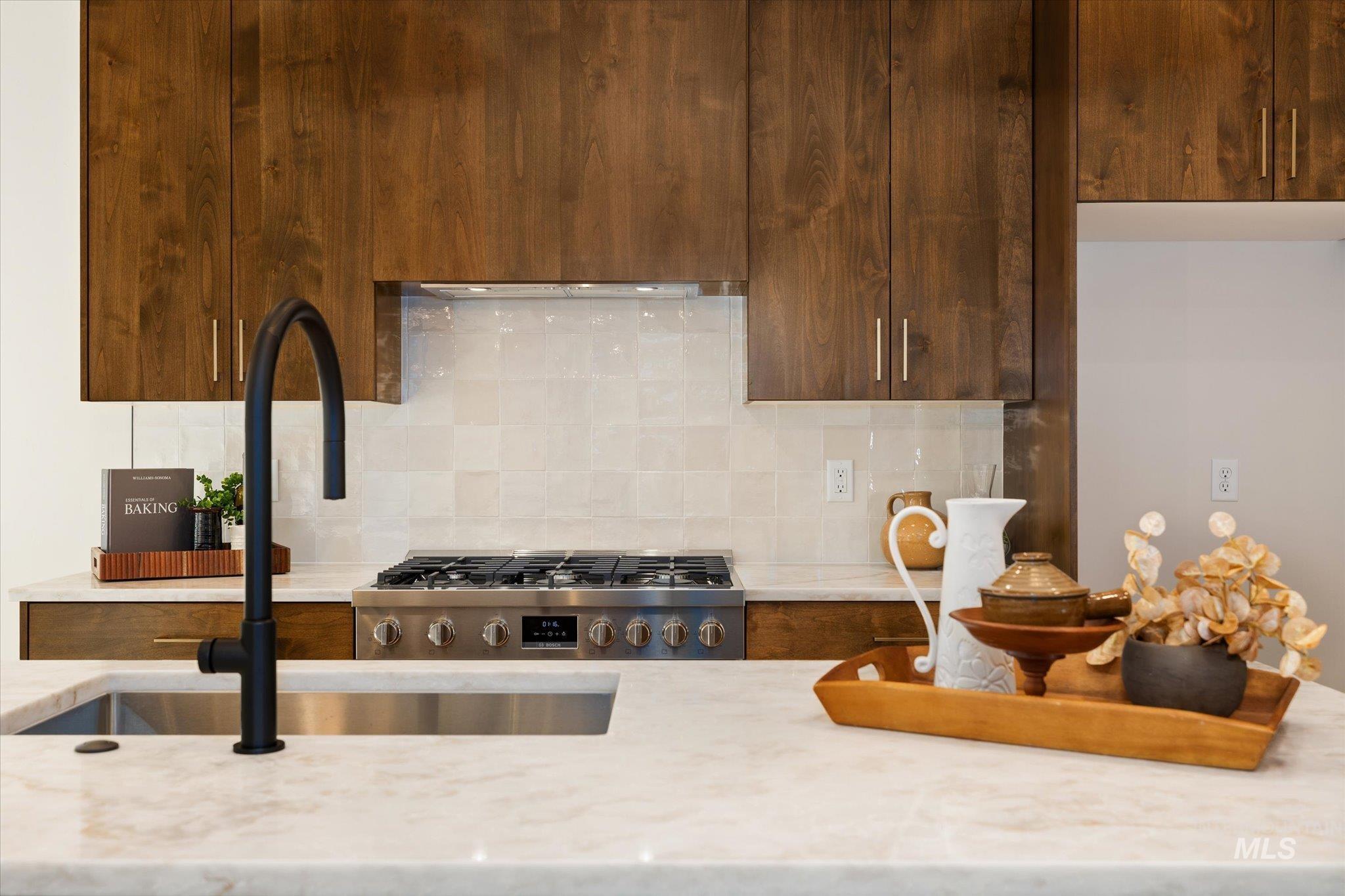 5612 W Grover St, Boise, Idaho 83705, 3 Bedrooms, 2.5 Bathrooms, Residential For Sale, Price $749,900,MLS 98980512