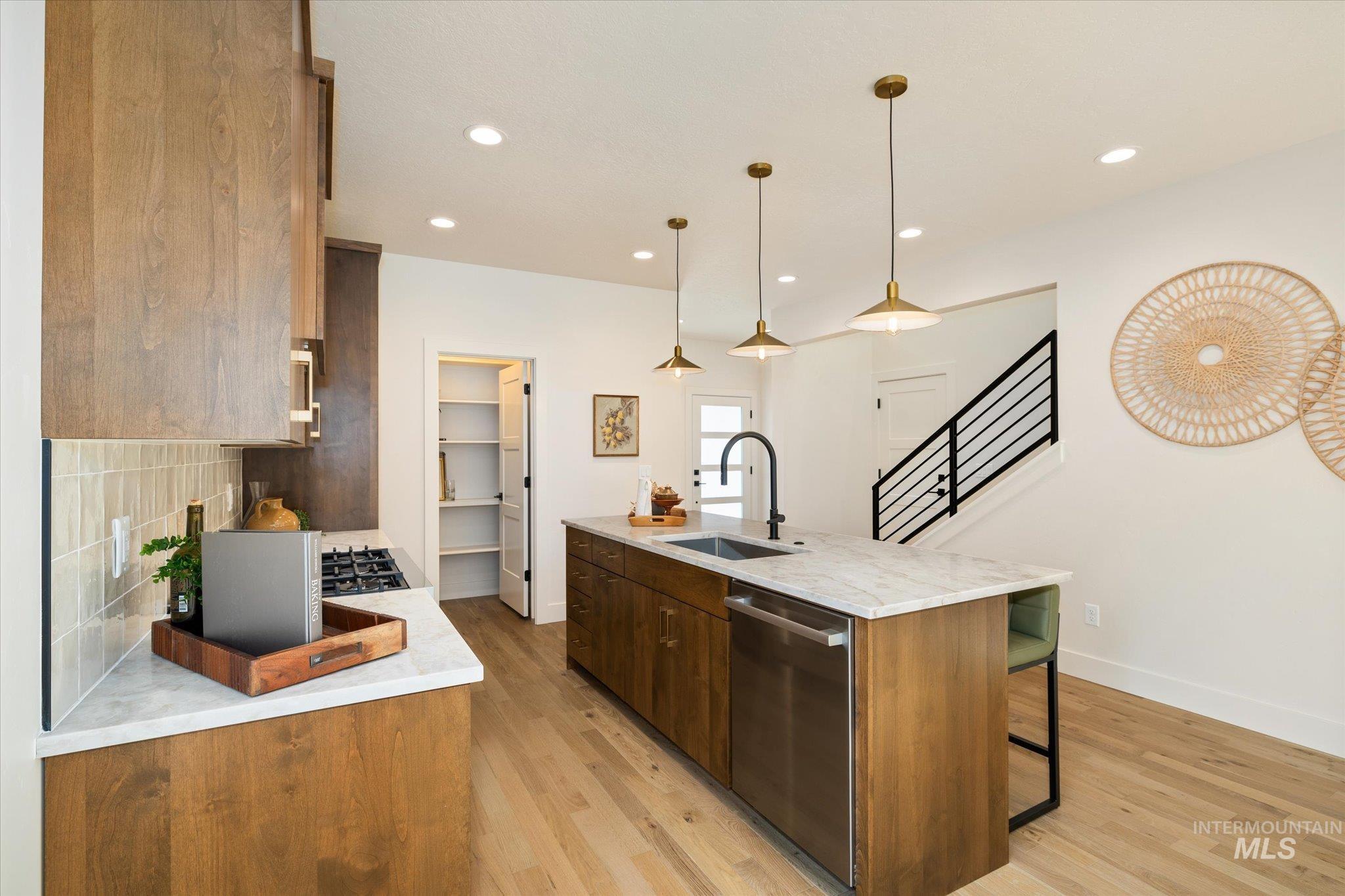 5612 W Grover St, Boise, Idaho 83705, 3 Bedrooms, 2.5 Bathrooms, Residential For Sale, Price $749,900,MLS 98980512