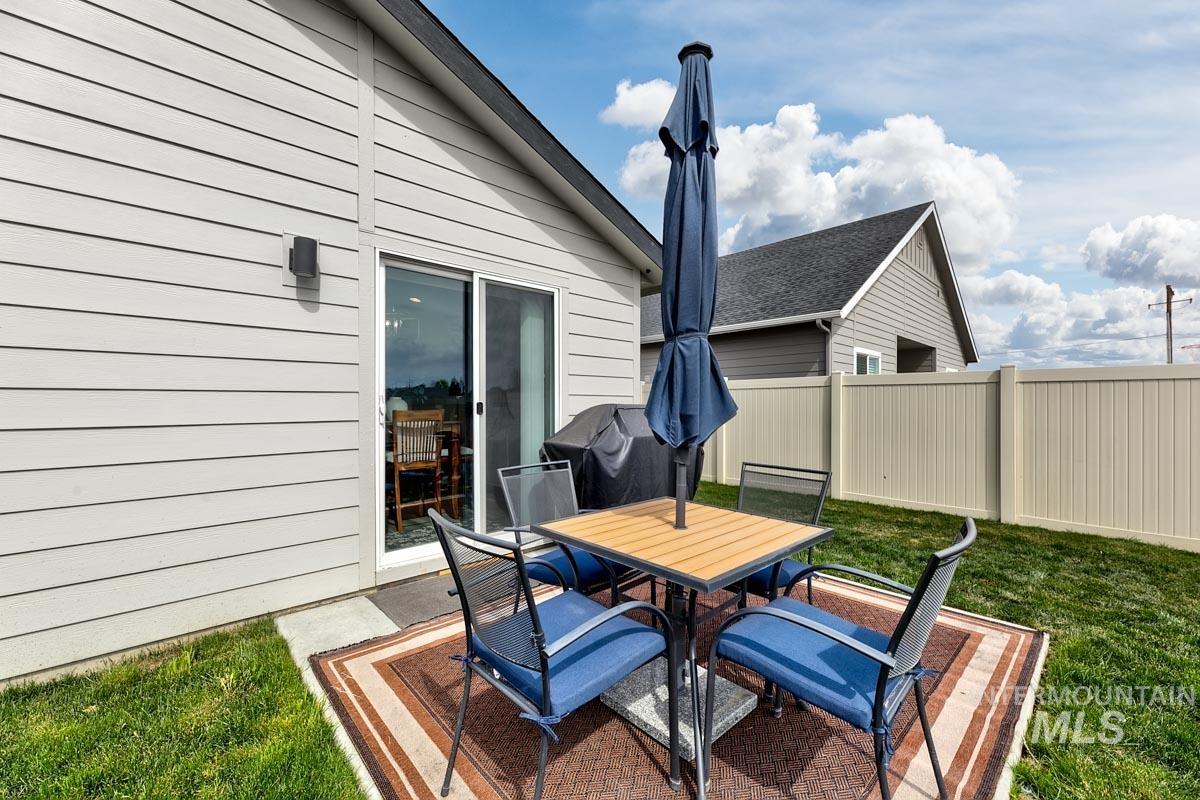 5206 Clearfield Ct, Caldwell, Idaho 83605, 3 Bedrooms, 2 Bathrooms, Residential For Sale, Price $414,900,MLS 98980514