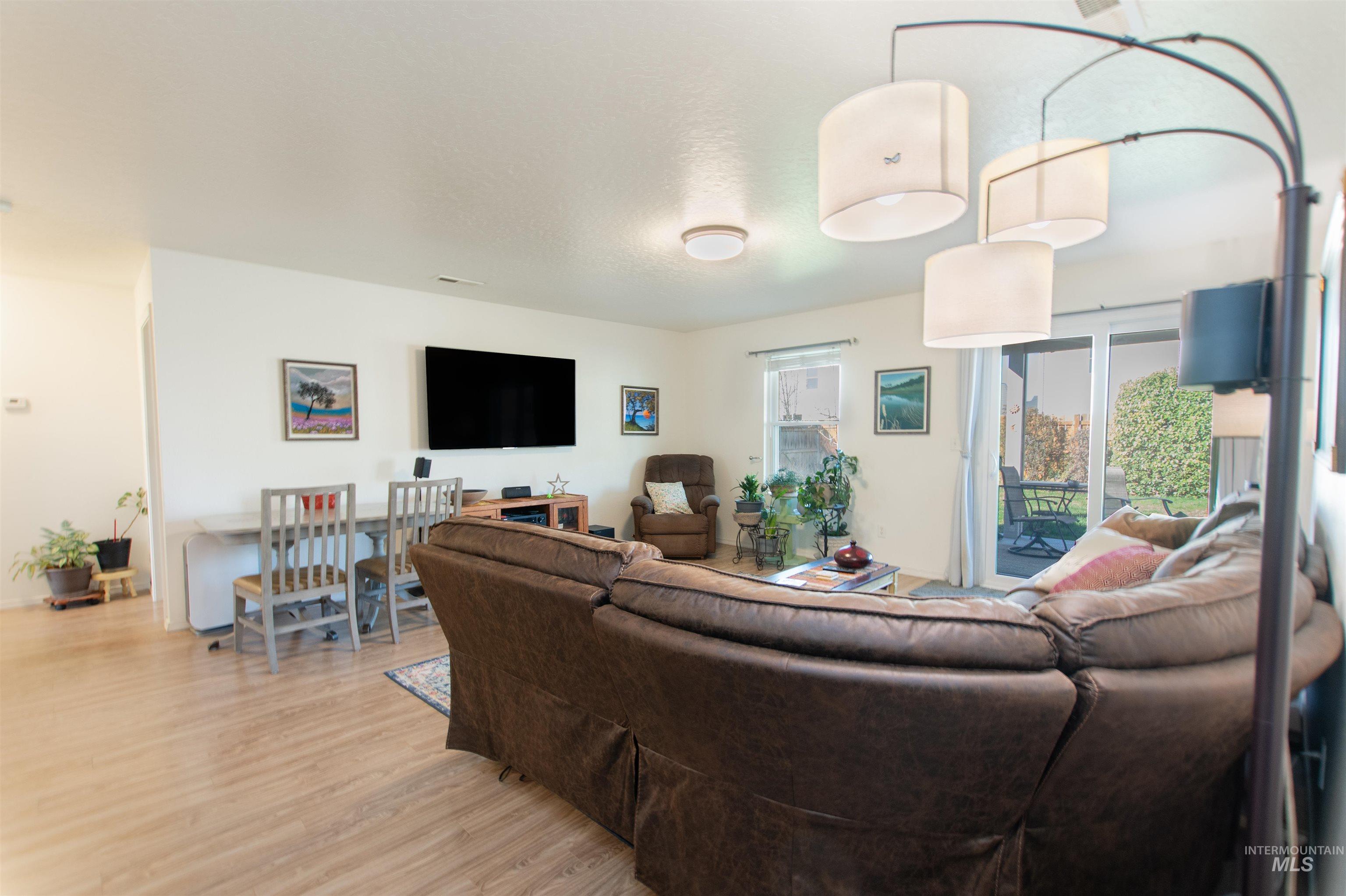 16711 Abram Ave, Caldwell, Idaho 83607, 3 Bedrooms, 2 Bathrooms, Residential For Sale, Price $358,900,MLS 98980516