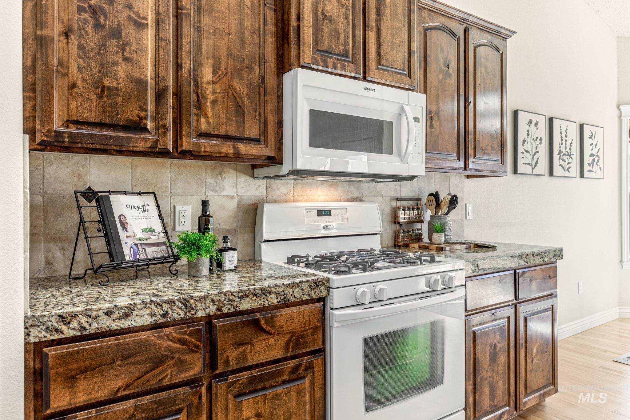 201 E Mikyl Ridge Loop, Nampa, Idaho 83686, 4 Bedrooms, 3 Bathrooms, Residential For Sale, Price $450,000,MLS 98980517