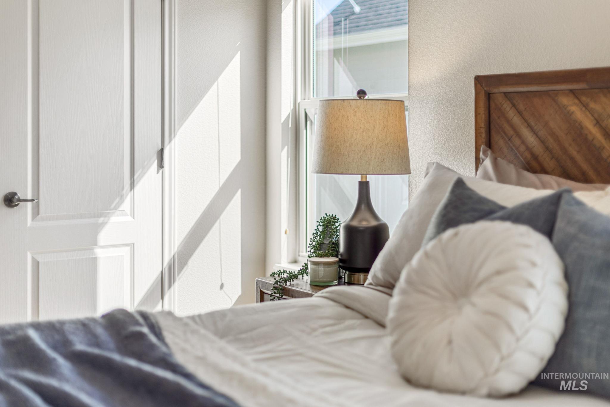 201 E Mikyl Ridge Loop, Nampa, Idaho 83686, 4 Bedrooms, 3 Bathrooms, Residential For Sale, Price $450,000,MLS 98980517