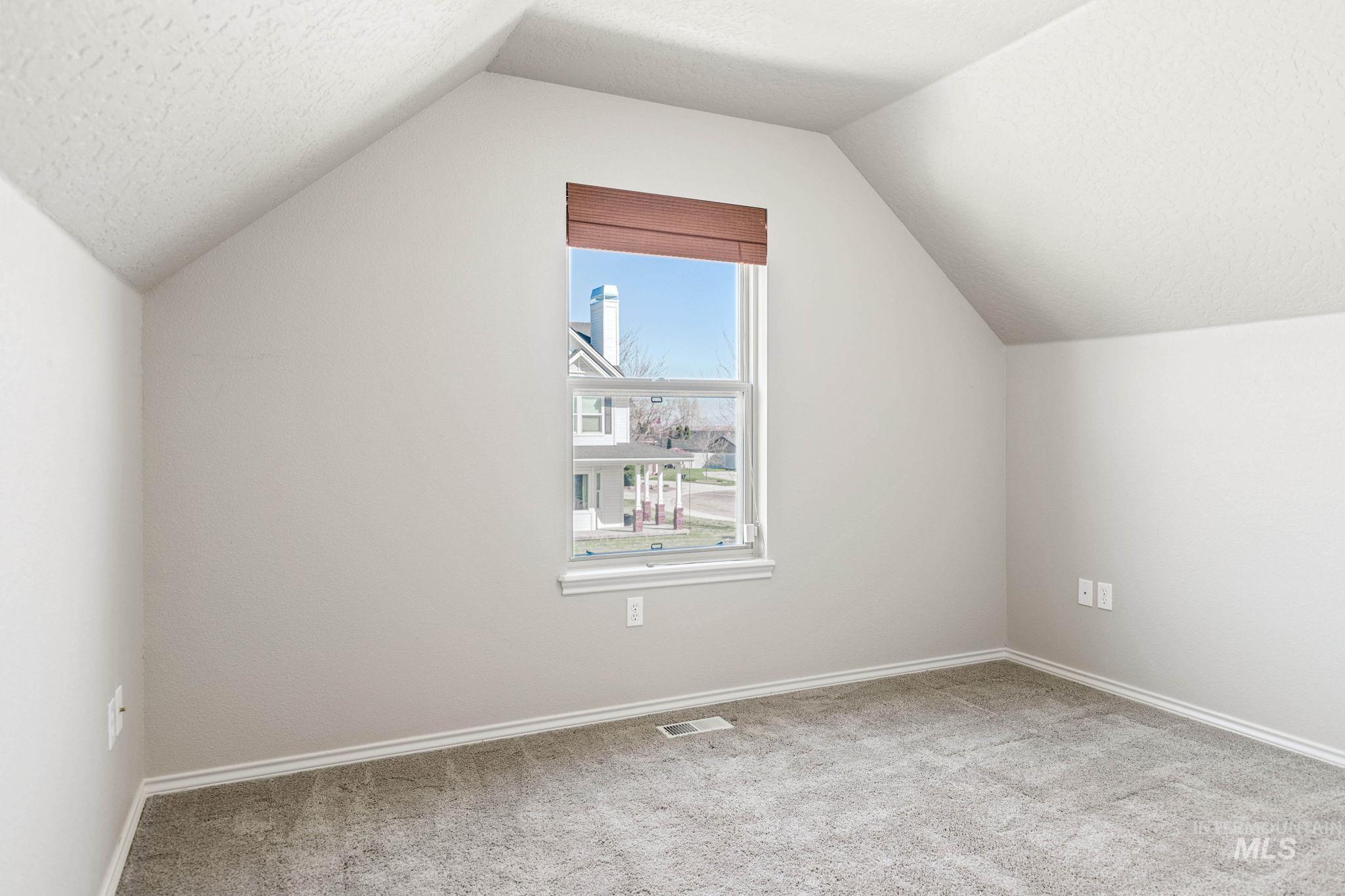 201 E Mikyl Ridge Loop, Nampa, Idaho 83686, 4 Bedrooms, 3 Bathrooms, Residential For Sale, Price $450,000,MLS 98980517