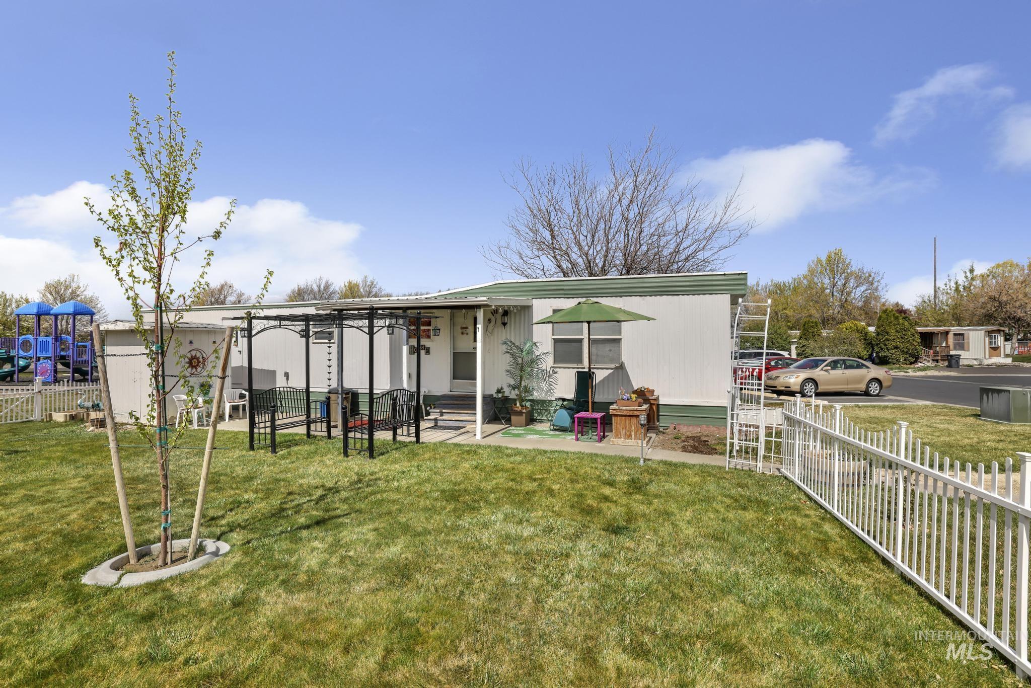 198 South Hills Rd, Twin Falls, Idaho 83301, 2 Bedrooms, 1 Bathroom, Residential For Sale, Price $49,500,MLS 98980519