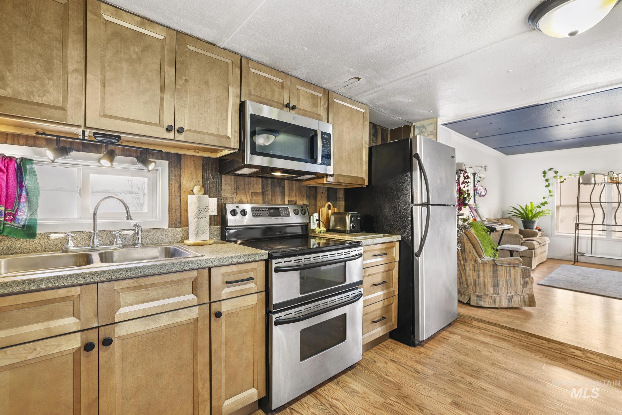 198 South Hills Rd, Twin Falls, Idaho 83301, 2 Bedrooms, 1 Bathroom, Residential For Sale, Price $55,000, 98980519