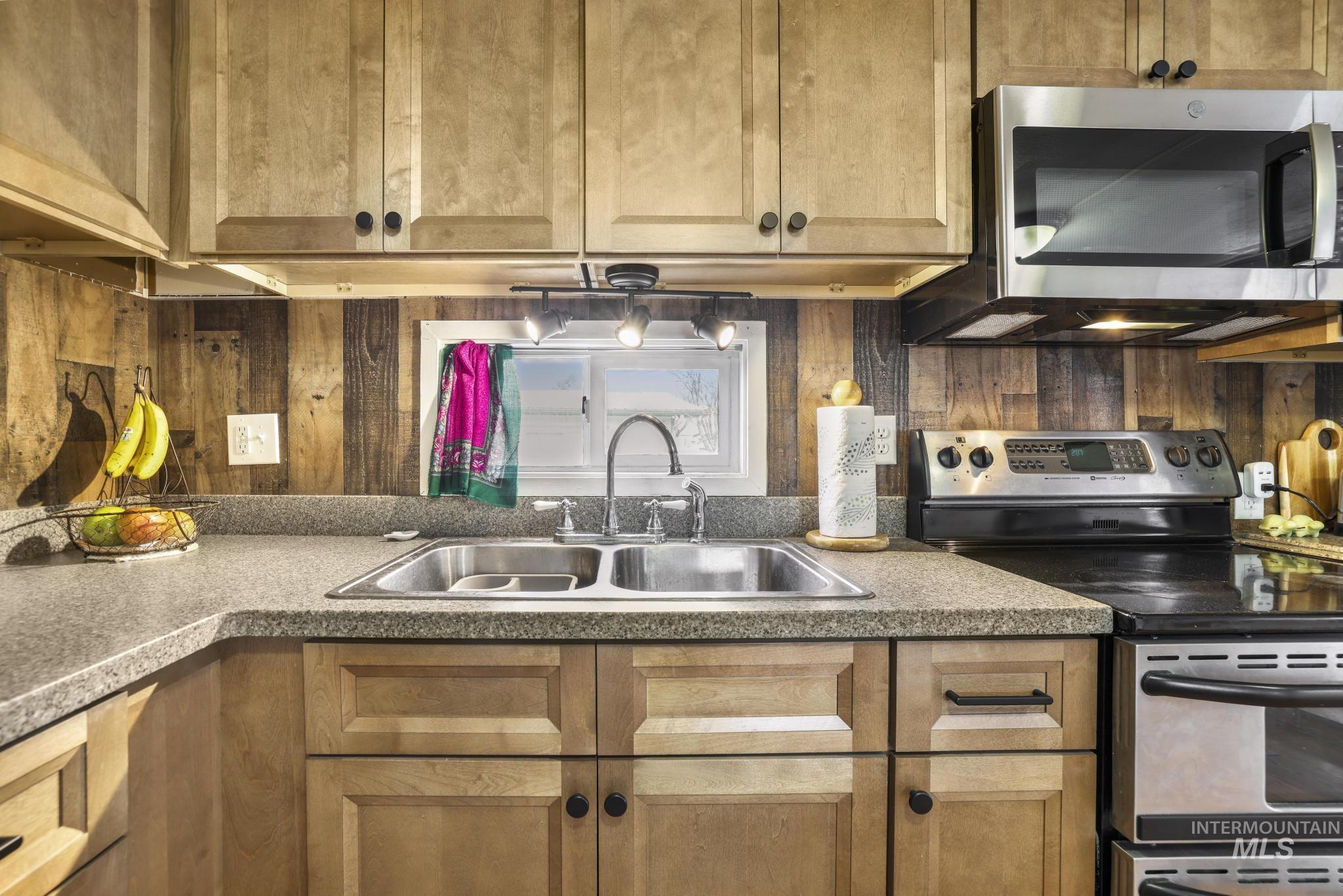 198 South Hills Rd, Twin Falls, Idaho 83301, 2 Bedrooms, 1 Bathroom, Residential For Sale, Price $49,500,MLS 98980519