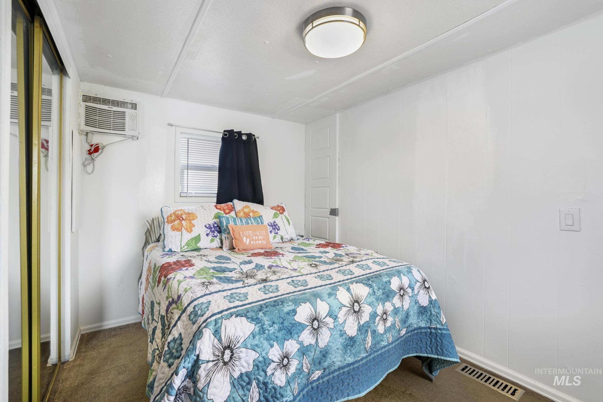 198 South Hills Rd, Twin Falls, Idaho 83301, 2 Bedrooms, 1 Bathroom, Residential For Sale, Price $55,000, 98980519