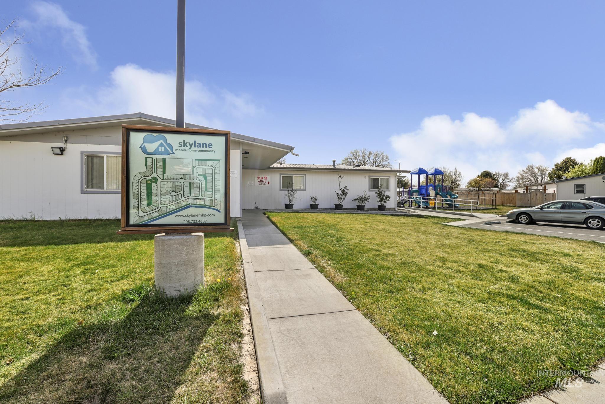 198 South Hills Rd, Twin Falls, Idaho 83301, 2 Bedrooms, 1 Bathroom, Residential For Sale, Price $55,000, 98980519