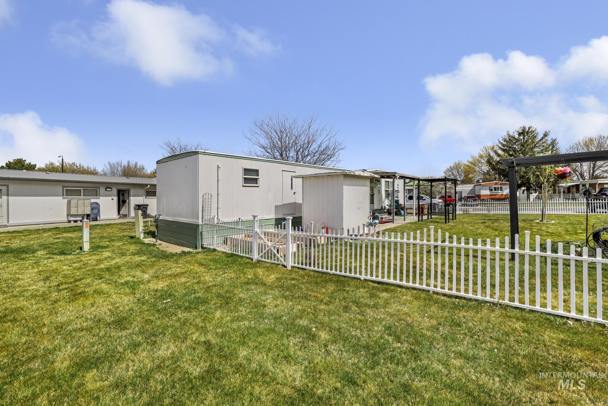 198 South Hills Rd, Twin Falls, Idaho 83301, 2 Bedrooms, 1 Bathroom, Residential For Sale, Price $49,500,MLS 98980519