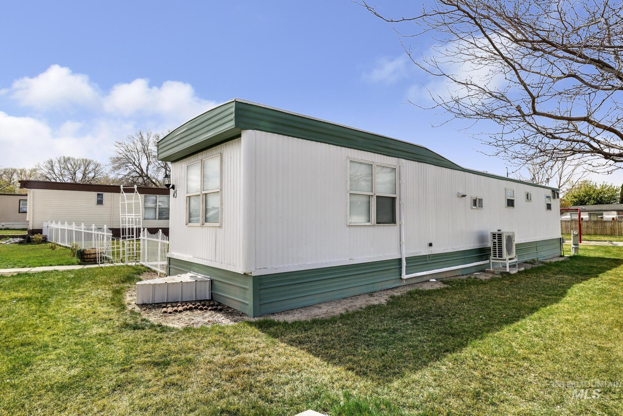 198 South Hills Rd, Twin Falls, Idaho 83301, 2 Bedrooms, 1 Bathroom, Residential For Sale, Price $55,000, 98980519