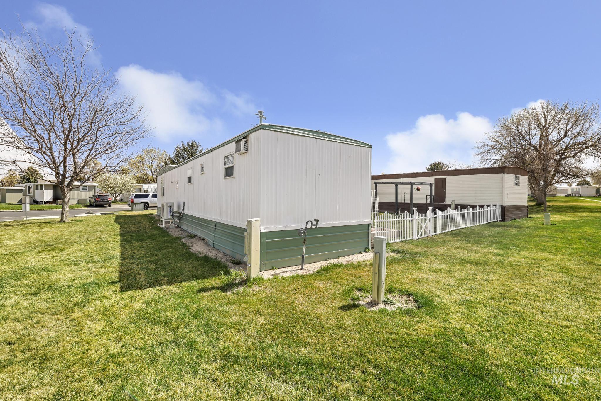 198 South Hills Rd, Twin Falls, Idaho 83301, 2 Bedrooms, 1 Bathroom, Residential For Sale, Price $55,000, 98980519