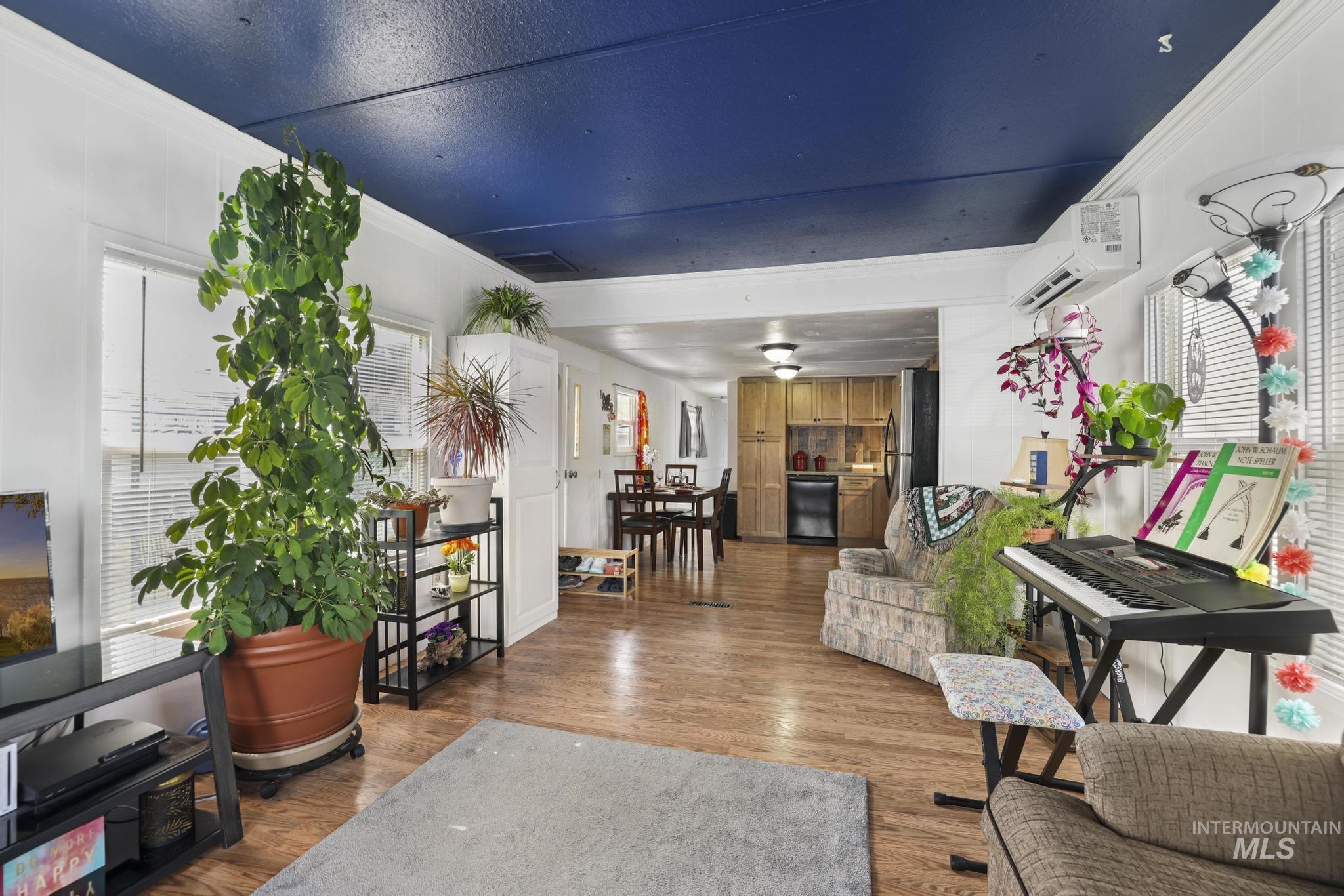 198 South Hills Rd, Twin Falls, Idaho 83301, 2 Bedrooms, 1 Bathroom, Residential For Sale, Price $55,000, 98980519