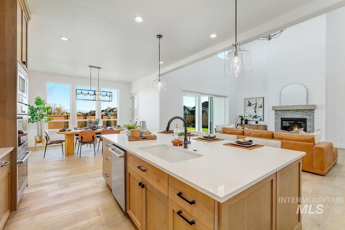 21726 Appaloosa Ave, Star, Idaho 83669, 4 Bedrooms, 3.5 Bathrooms, Residential For Sale, Price $1,127,044,MLS 98980520