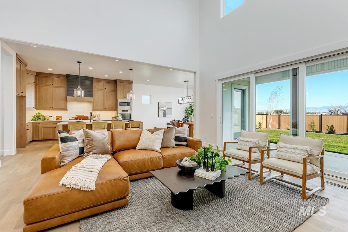 21726 Appaloosa Ave, Star, Idaho 83669, 4 Bedrooms, 3.5 Bathrooms, Residential For Sale, Price $1,127,044,MLS 98980520