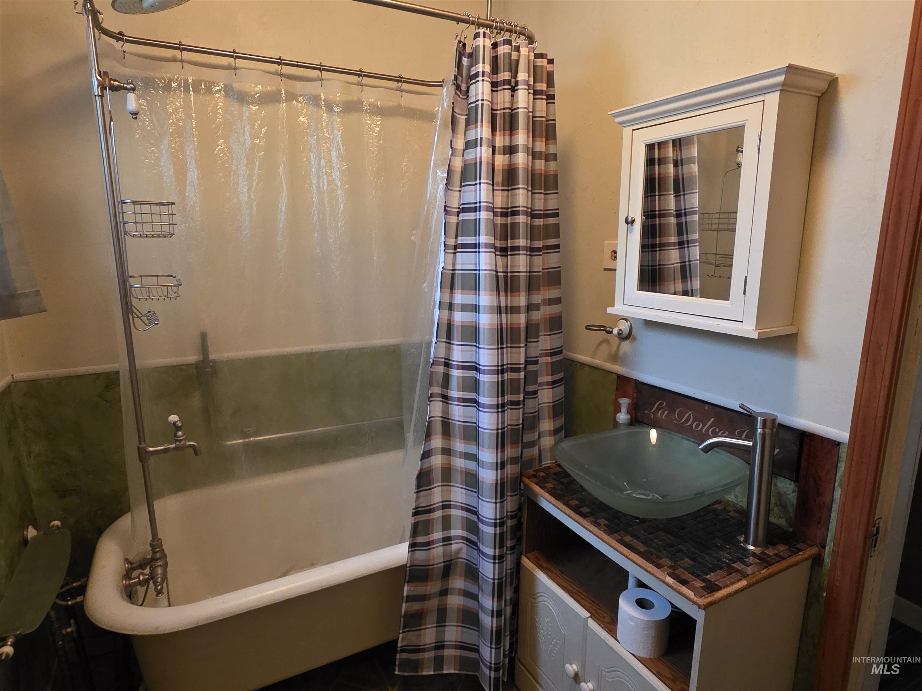 504 Idaho St, Kamiah, Idaho 83536, 2 Bedrooms, 1 Bathroom, Residential For Sale, Price $185,000,MLS 98980523