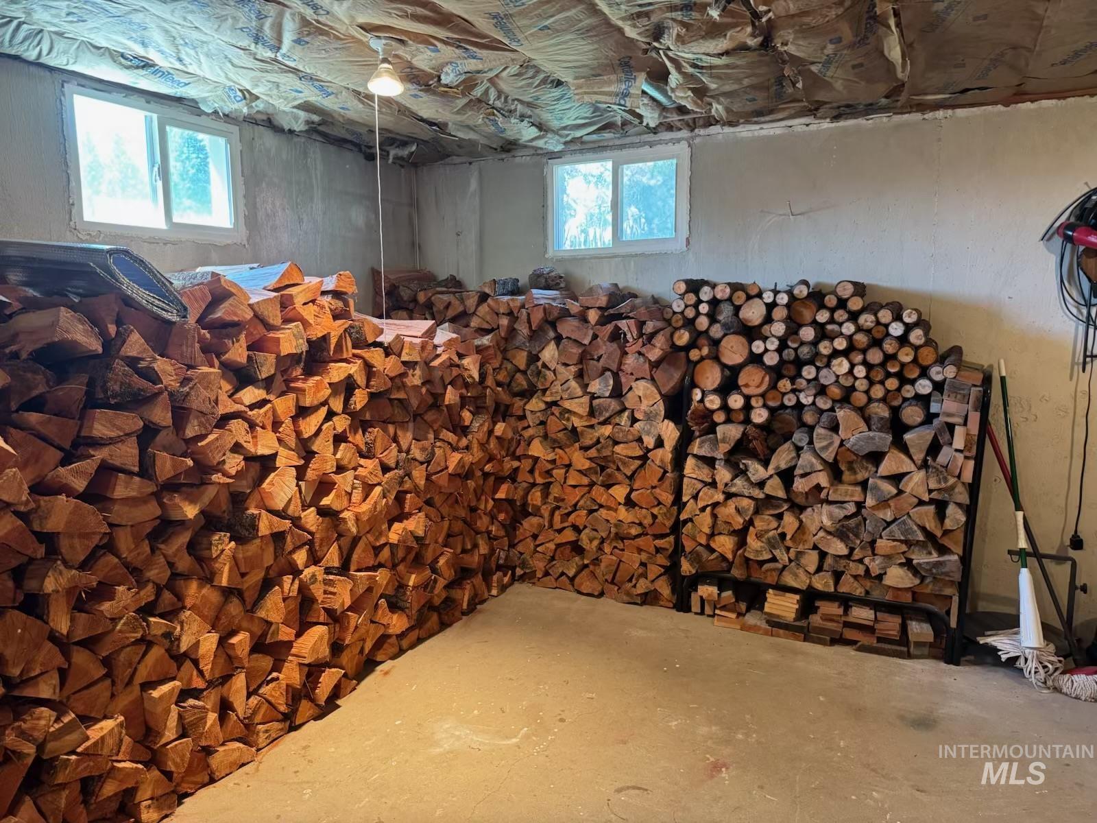 643 S Main Street, Cascade, Idaho 83611, 3 Bedrooms, 3 Bathrooms, Residential For Sale, Price $679,000, 98980524