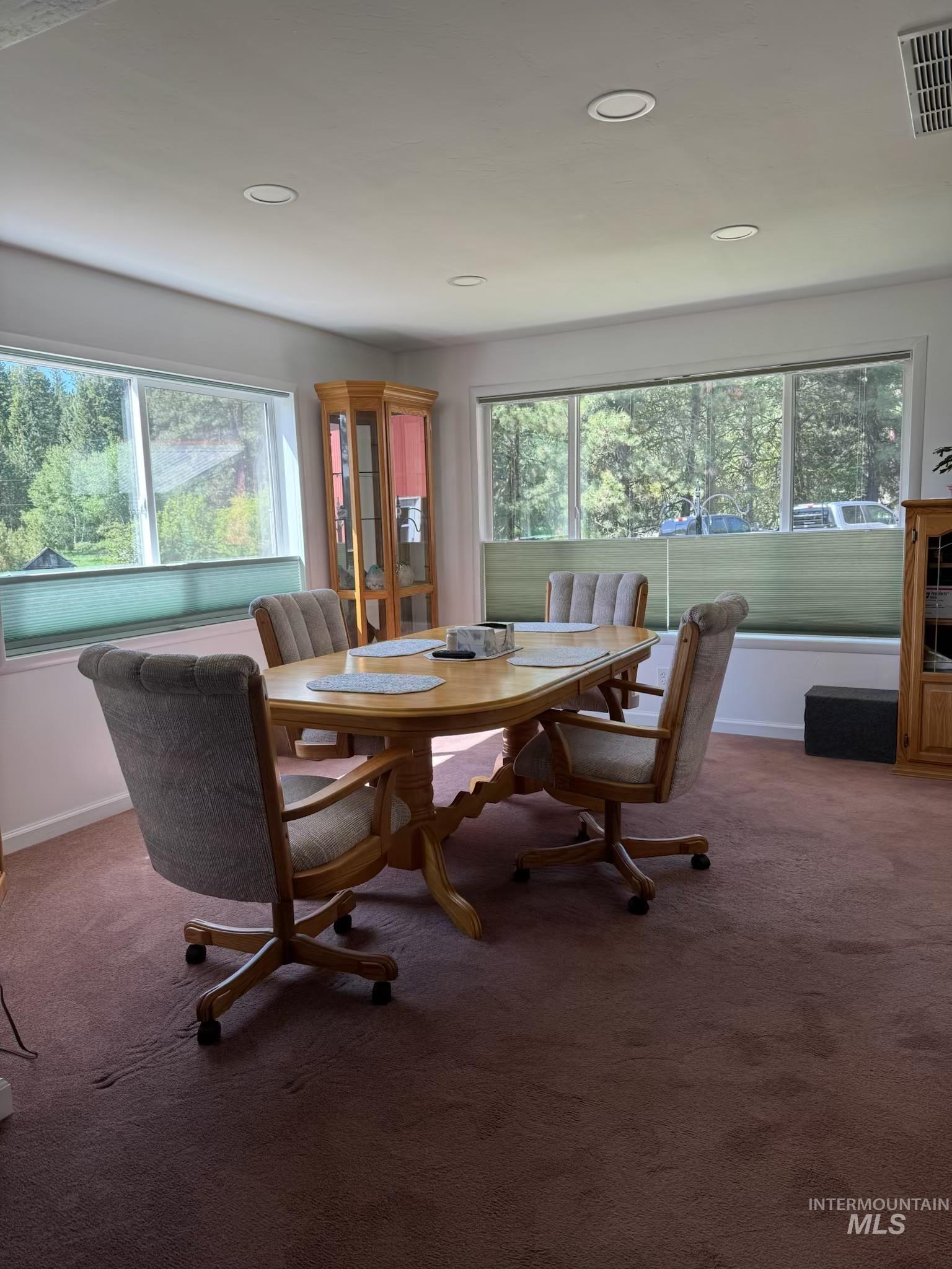 643 S Main Street, Cascade, Idaho 83611, 3 Bedrooms, 3 Bathrooms, Residential For Sale, Price $679,000, 98980524