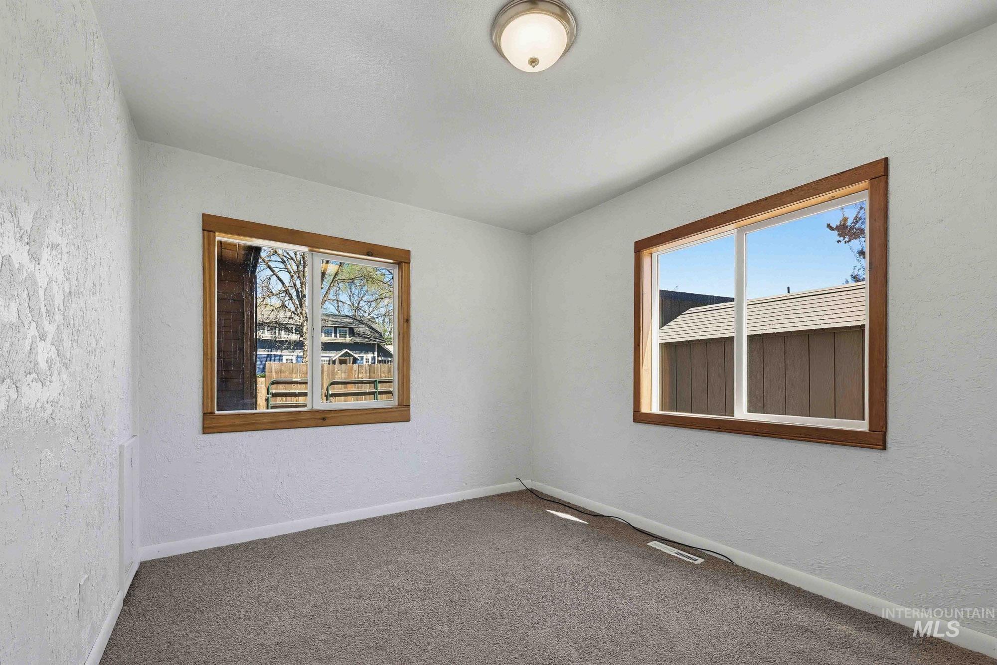 2015 Washington Ave, Caldwell, Idaho 83605, 6 Bedrooms, 4 Bathrooms, Residential For Sale, Price $489,000, 98980525