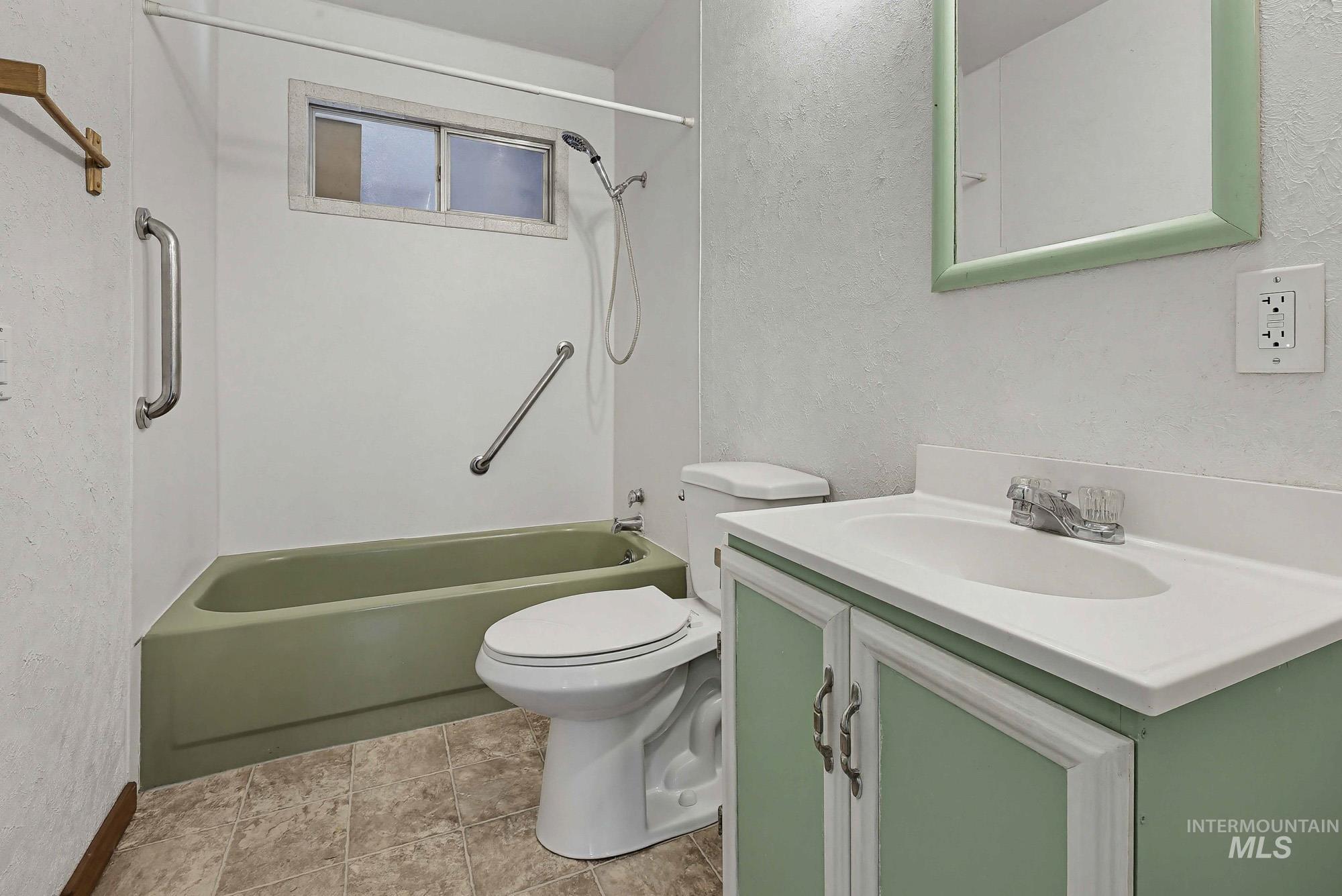 2015 Washington Ave, Caldwell, Idaho 83605, 6 Bedrooms, 4 Bathrooms, Residential For Sale, Price $489,000, 98980525