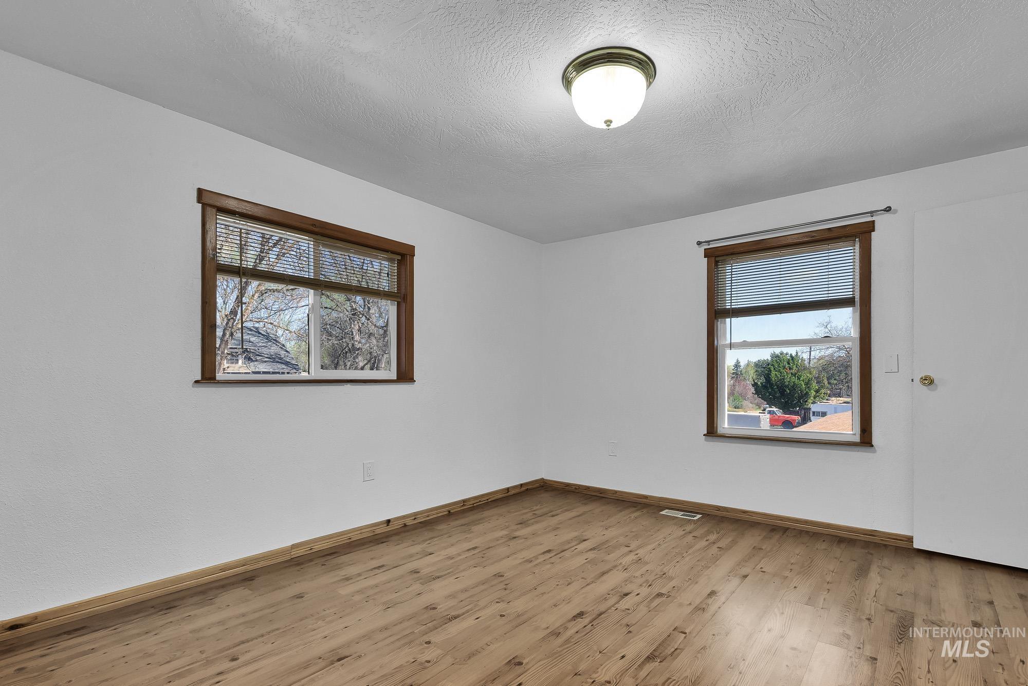 2015 Washington Ave, Caldwell, Idaho 83605, 6 Bedrooms, 4 Bathrooms, Residential For Sale, Price $489,000, 98980525