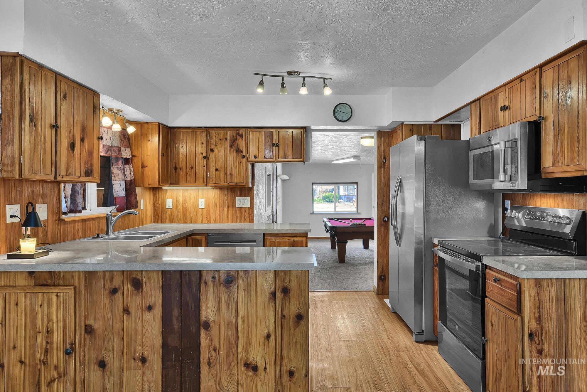 2015 Washington Ave, Caldwell, Idaho 83605, 6 Bedrooms, 4 Bathrooms, Residential For Sale, Price $489,000, 98980525