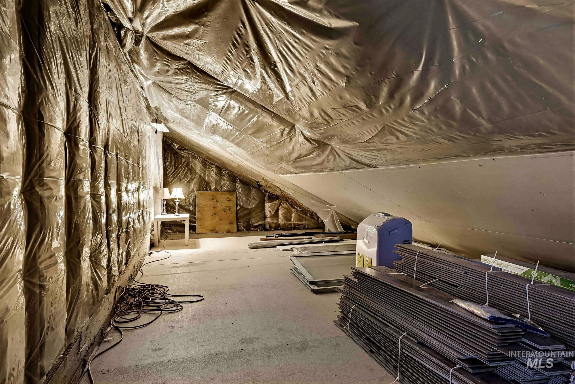 2015 Washington Ave, Caldwell, Idaho 83605, 6 Bedrooms, 4 Bathrooms, Residential For Sale, Price $489,000, 98980525