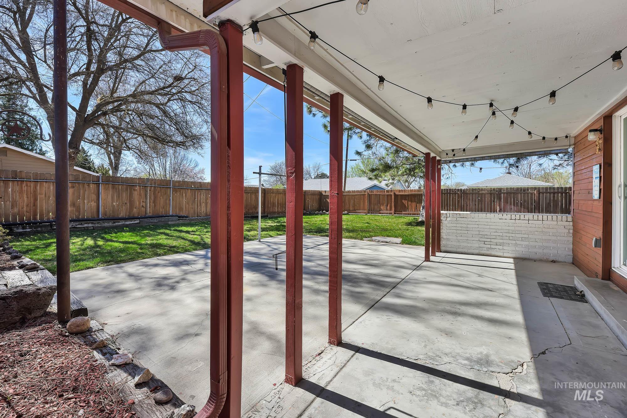 2015 Washington Ave, Caldwell, Idaho 83605, 6 Bedrooms, 4 Bathrooms, Residential For Sale, Price $489,000, 98980525