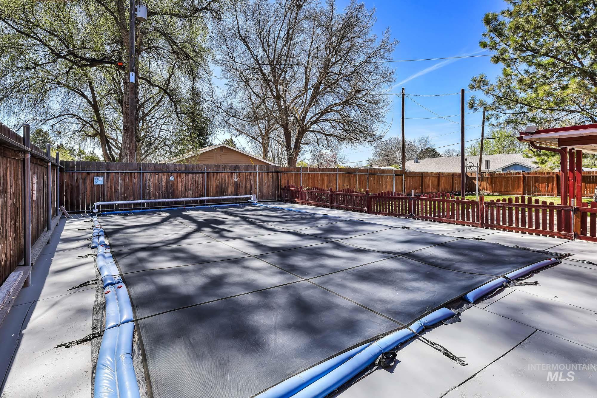 2015 Washington Ave, Caldwell, Idaho 83605, 6 Bedrooms, 4 Bathrooms, Residential For Sale, Price $489,000, 98980525