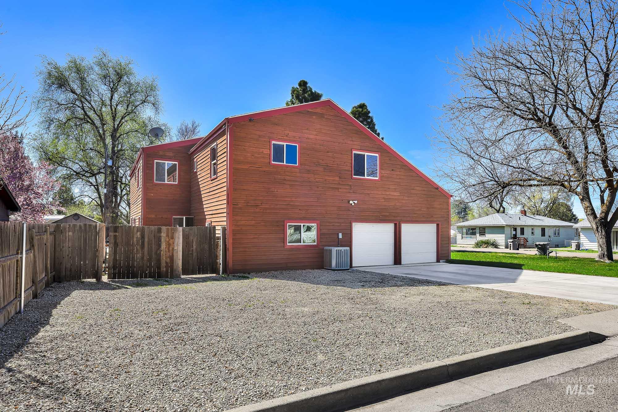 2015 Washington Ave, Caldwell, Idaho 83605, 6 Bedrooms, 4 Bathrooms, Residential For Sale, Price $489,000, 98980525