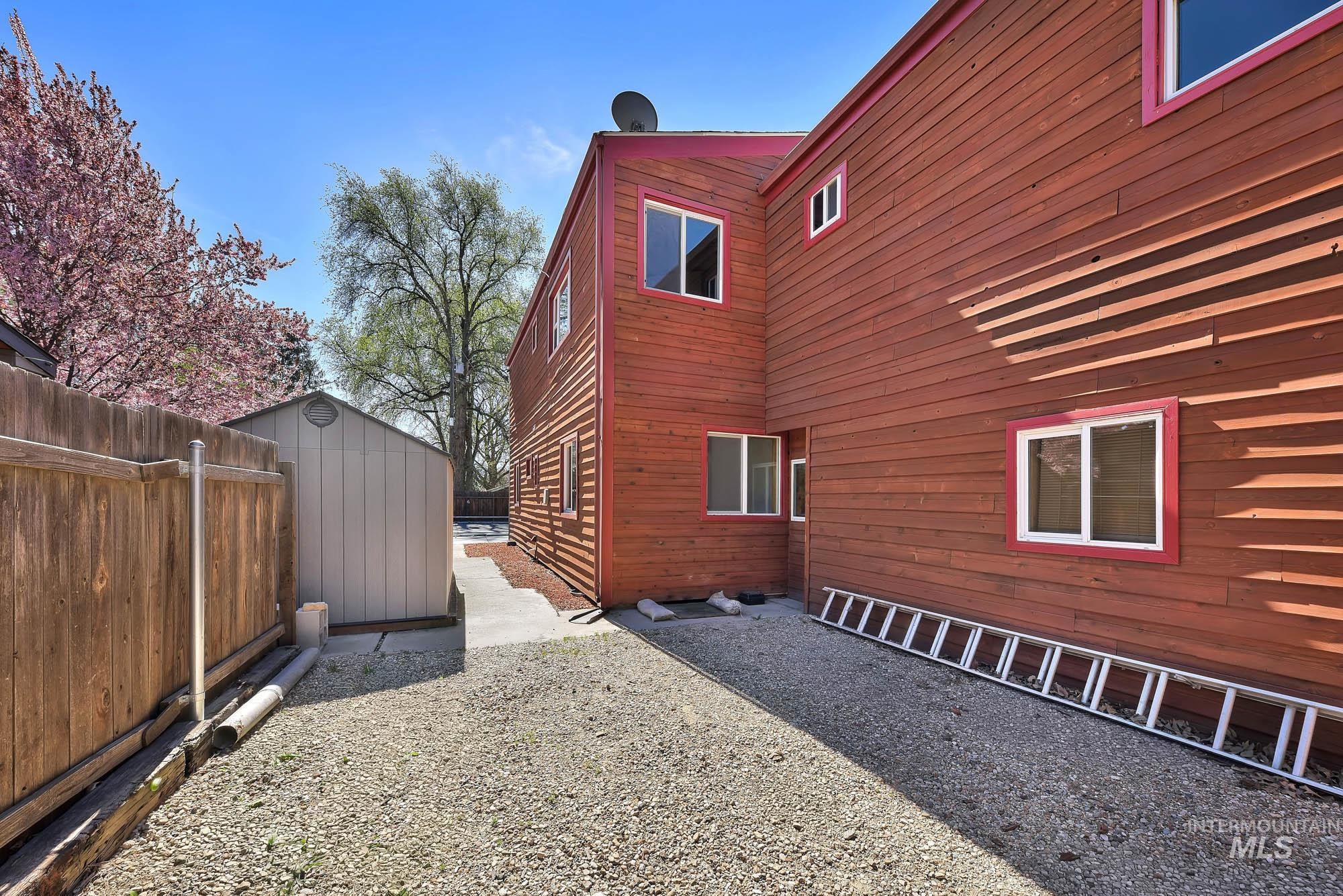 2015 Washington Ave, Caldwell, Idaho 83605, 6 Bedrooms, 4 Bathrooms, Residential For Sale, Price $489,000, 98980525