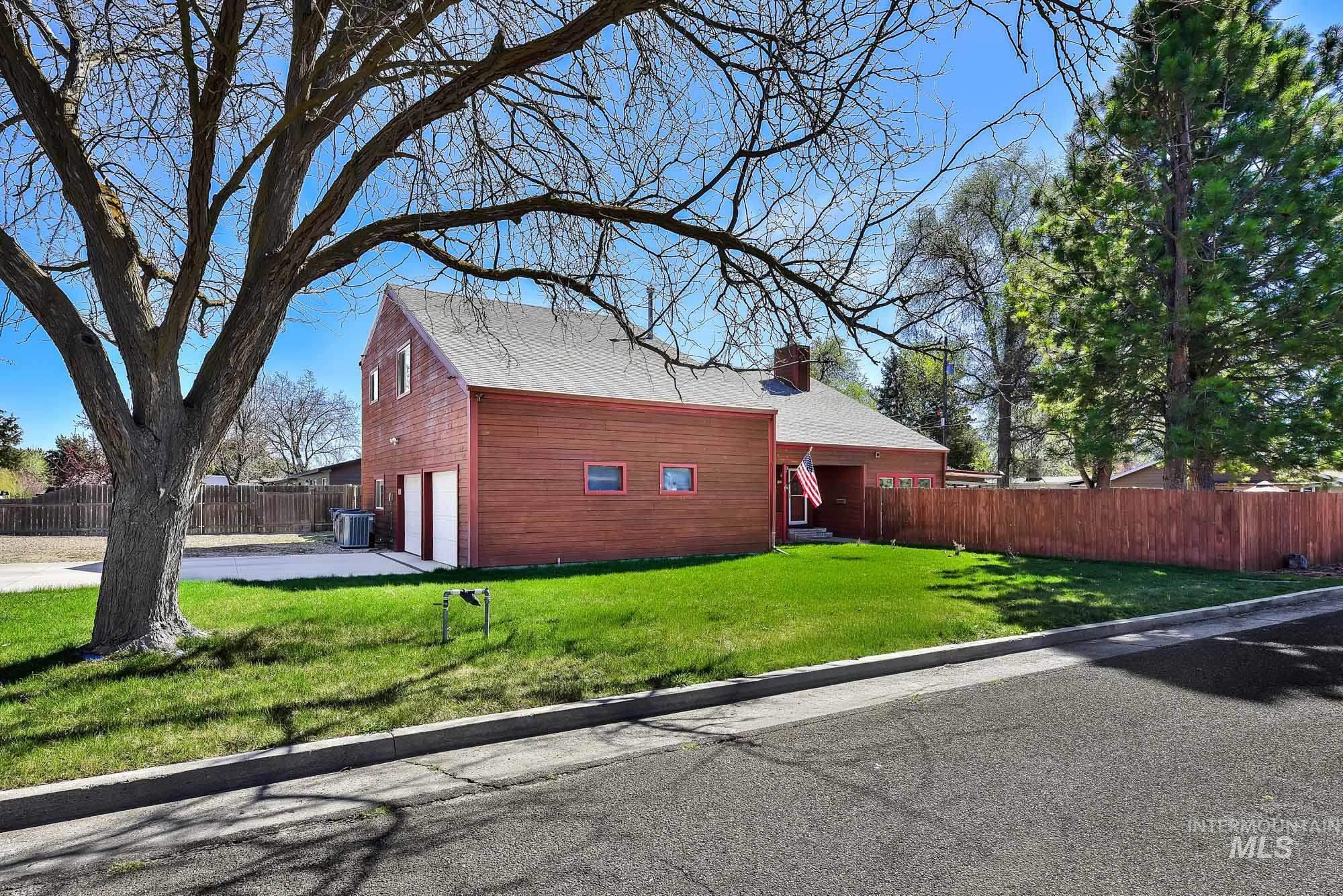 2015 Washington Ave, Caldwell, Idaho 83605, 6 Bedrooms, 4 Bathrooms, Residential For Sale, Price $489,000, 98980525