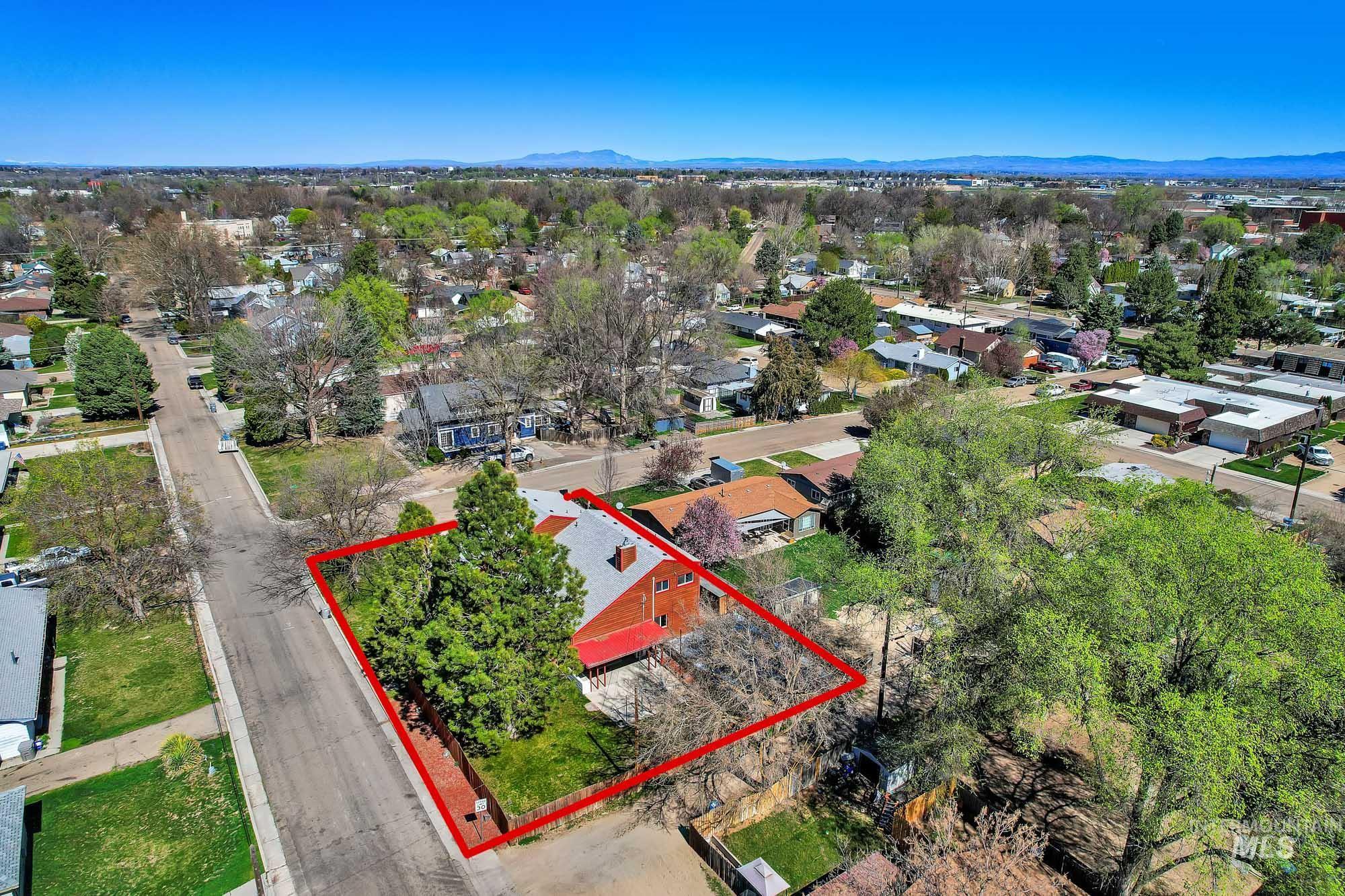 2015 Washington Ave, Caldwell, Idaho 83605, 6 Bedrooms, 4 Bathrooms, Residential For Sale, Price $489,000, 98980525