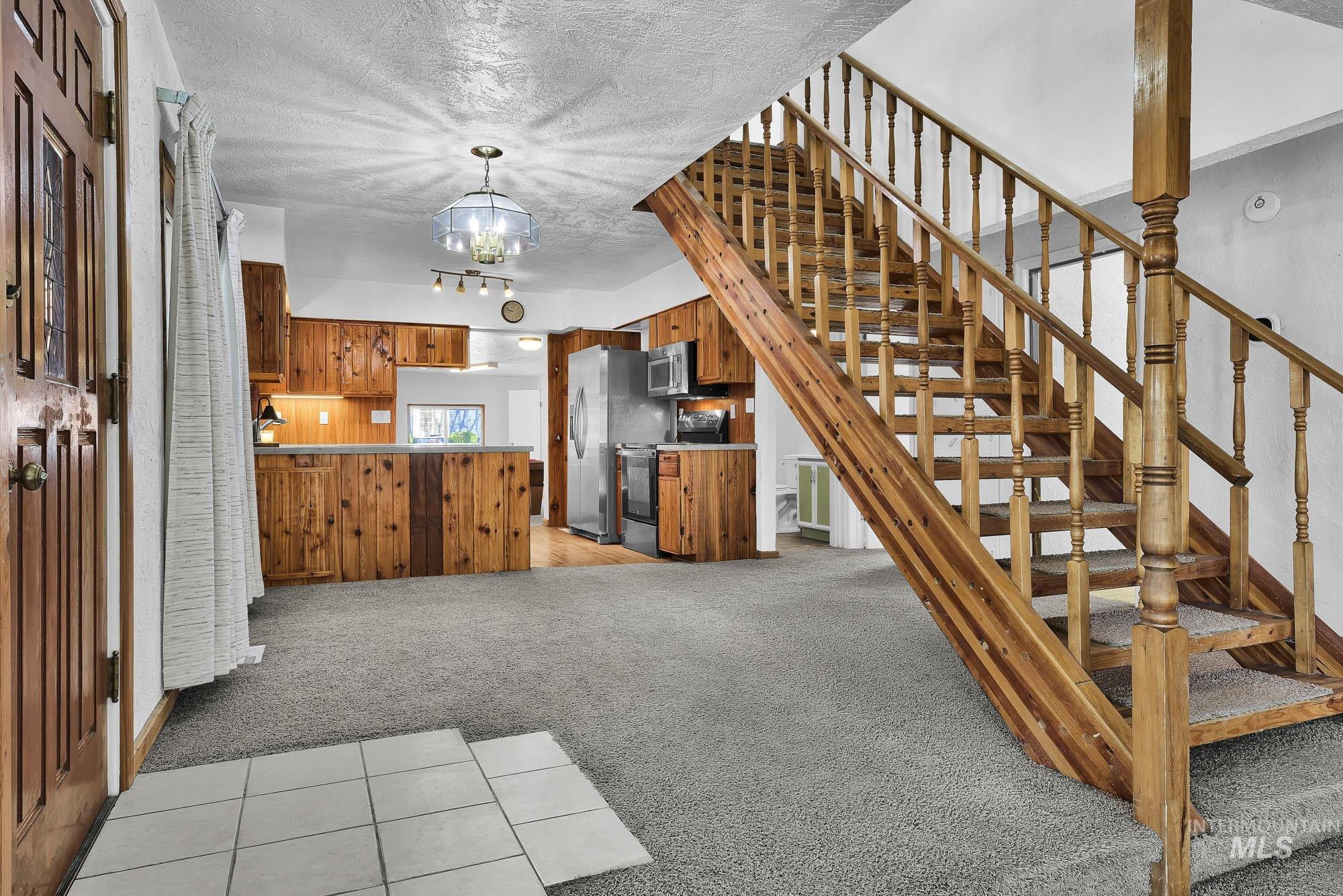 2015 Washington Ave, Caldwell, Idaho 83605, 6 Bedrooms, 4 Bathrooms, Residential For Sale, Price $489,000, 98980525