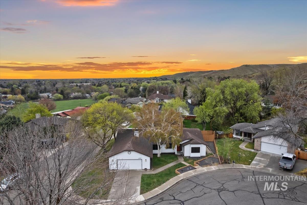 6779 Fairhill Pl, Boise, Idaho 83714, 3 Bedrooms, 2 Bathrooms, Residential For Sale, Price $649,900, 98980526