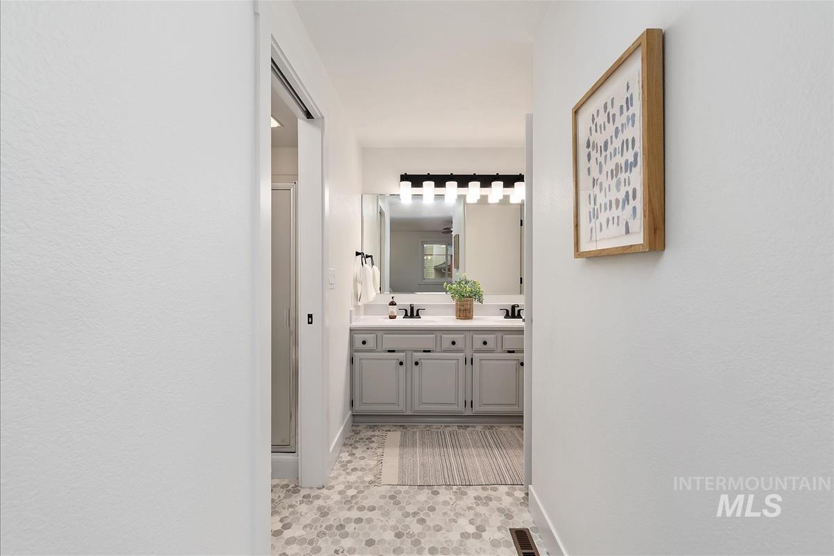 6779 Fairhill Pl, Boise, Idaho 83714, 3 Bedrooms, 2 Bathrooms, Residential For Sale, Price $649,900, 98980526